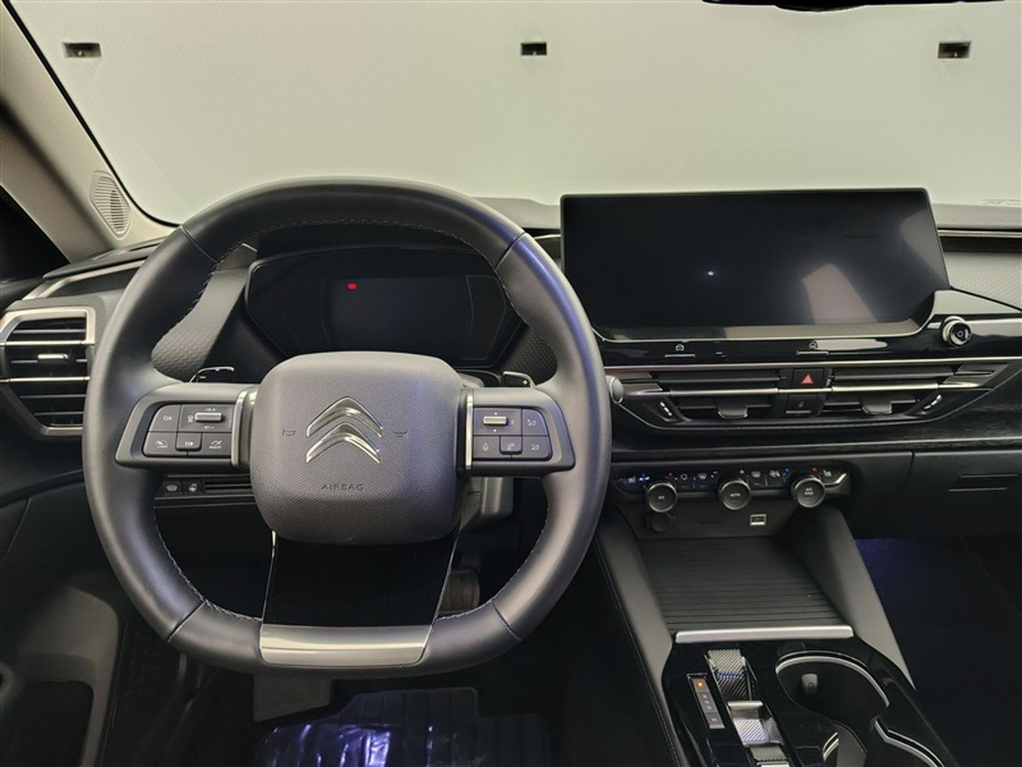 Citroen C5 X 1.2 PureTech 130cv EAT8 Plus NAVI / FULL LED / CUIR / CAMERA (2024) - Photo 9