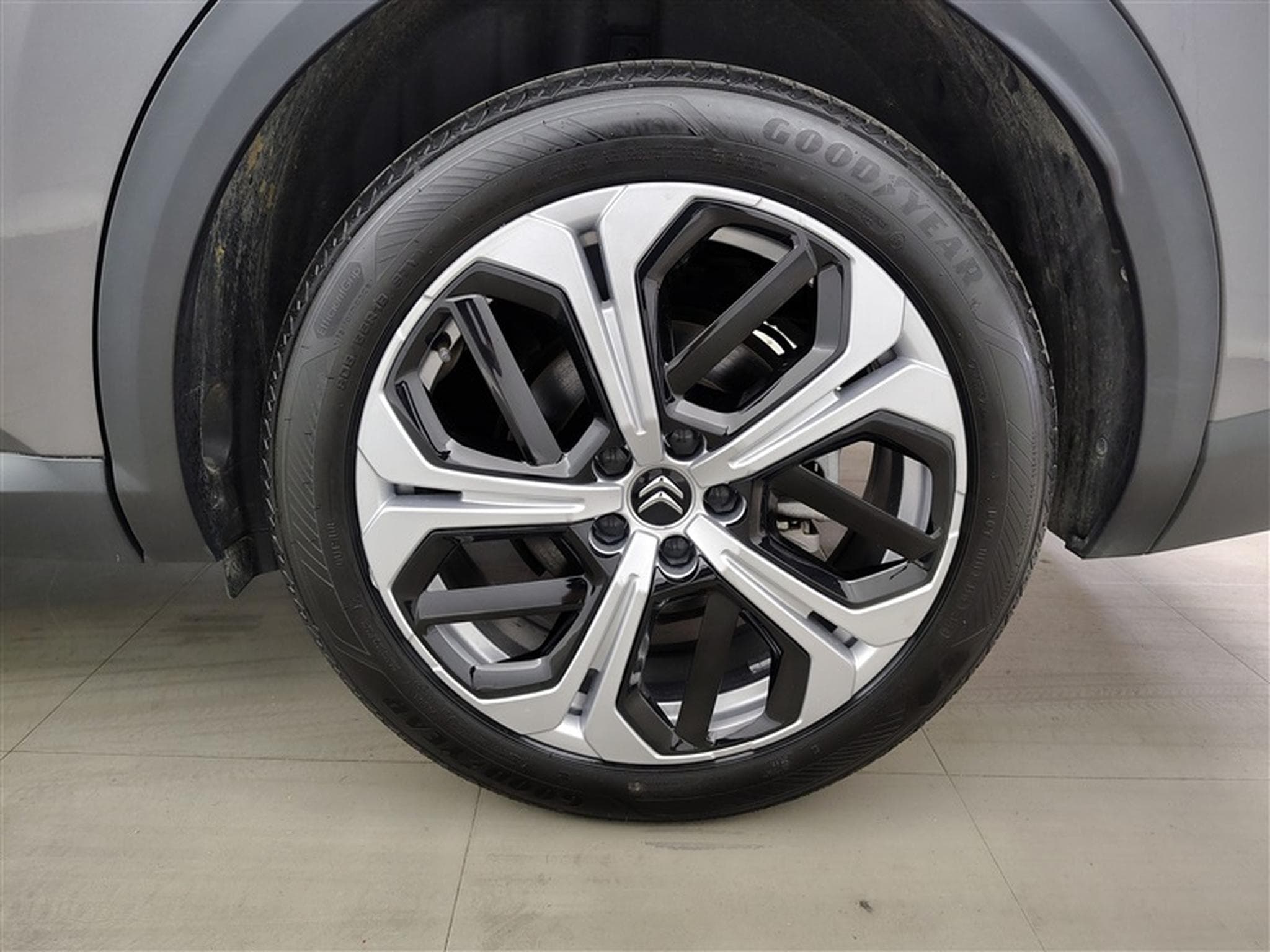 Citroen C5 X 1.2 PureTech 130cv EAT8 Plus NAVI / FULL LED / CUIR / CAMERA (2024) - Photo 6