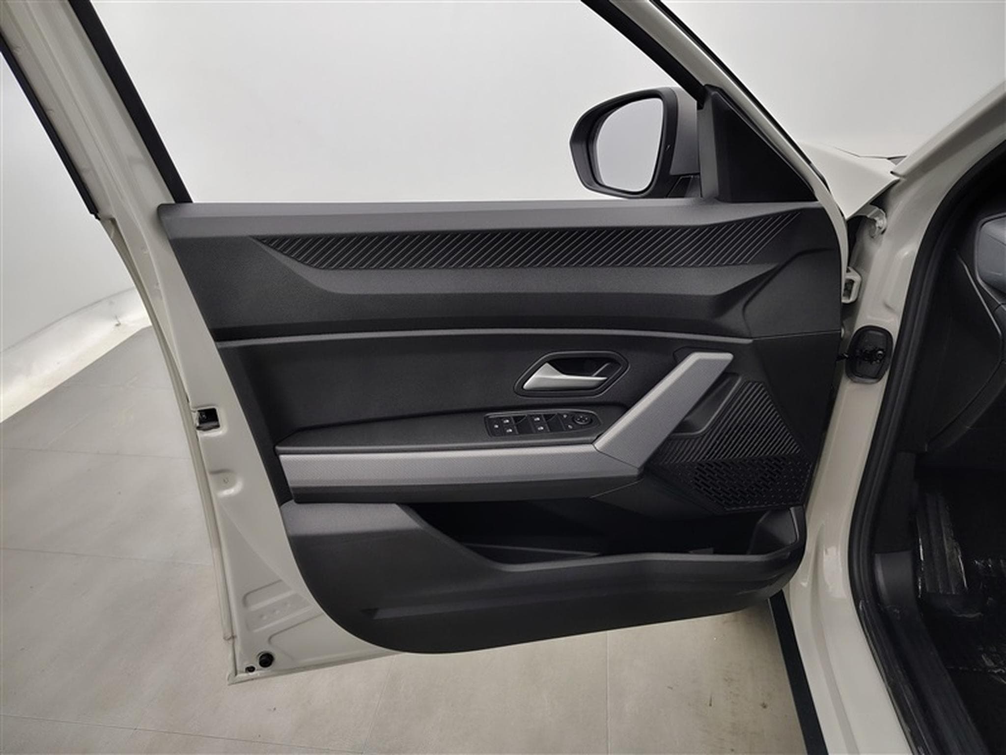 Dacia Duster 1.2 MHEV Hybrid *CARPLAY/CAMERA/PDC/JANTES/FULL LED* (2025) - Photo 16