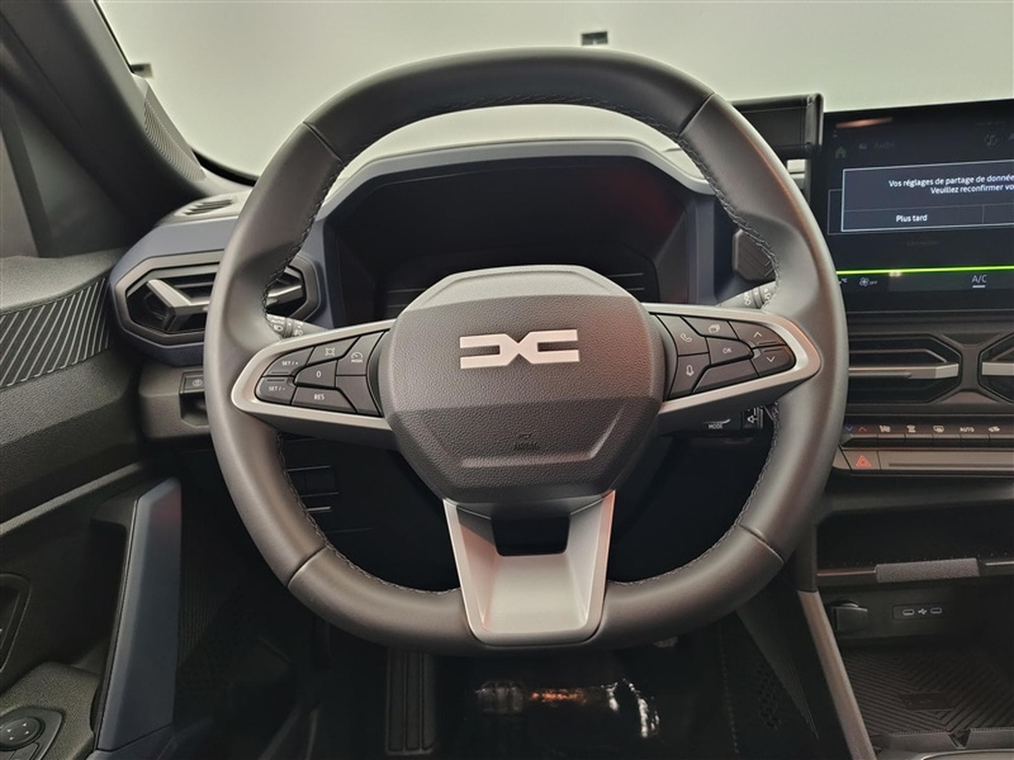 Dacia Duster 1.2 TCe Journey (2024) - Photo 9