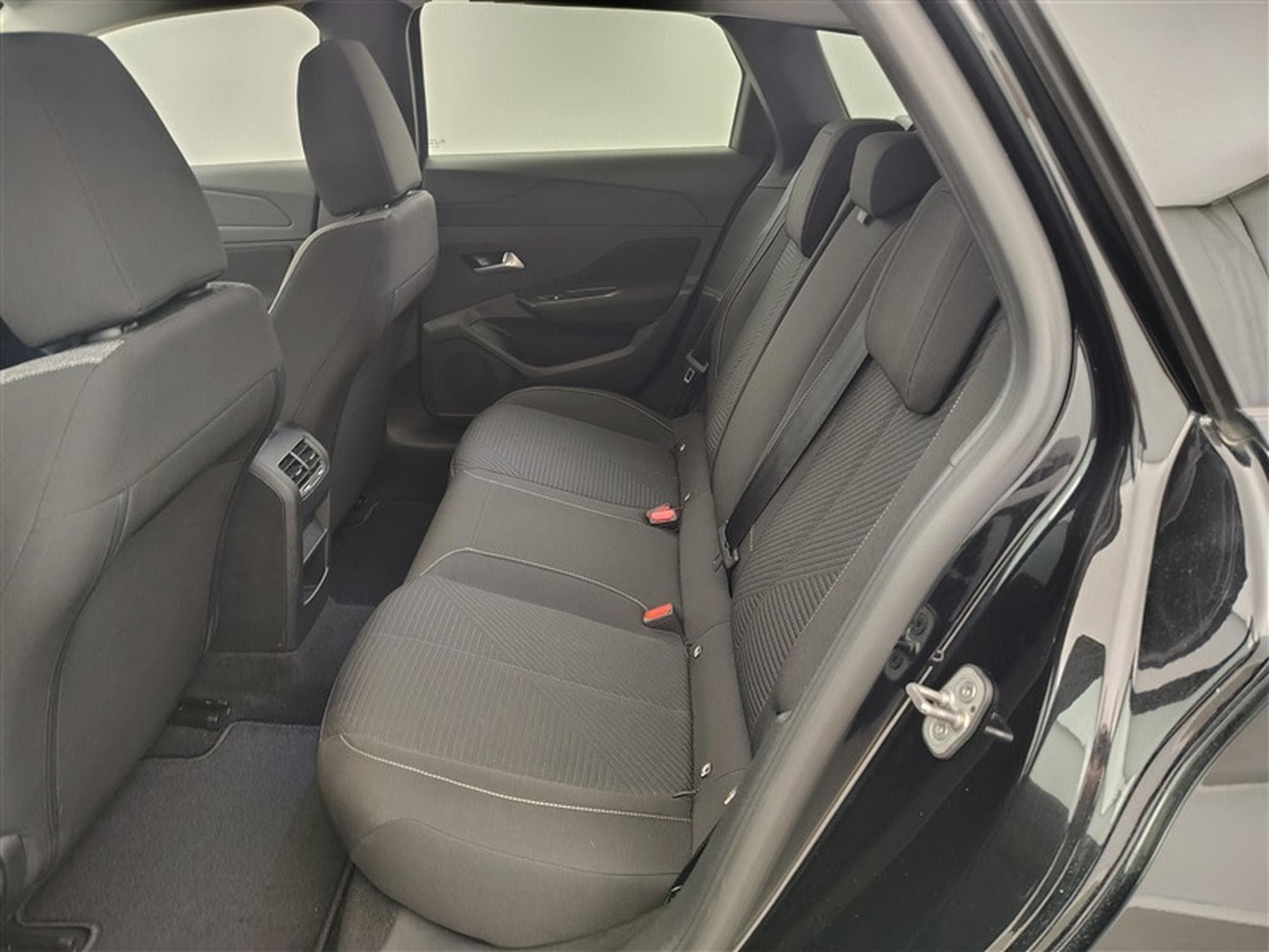 Peugeot 308 SW 1.2 PureTech AUTO Active Pack (2024) - Photo 13