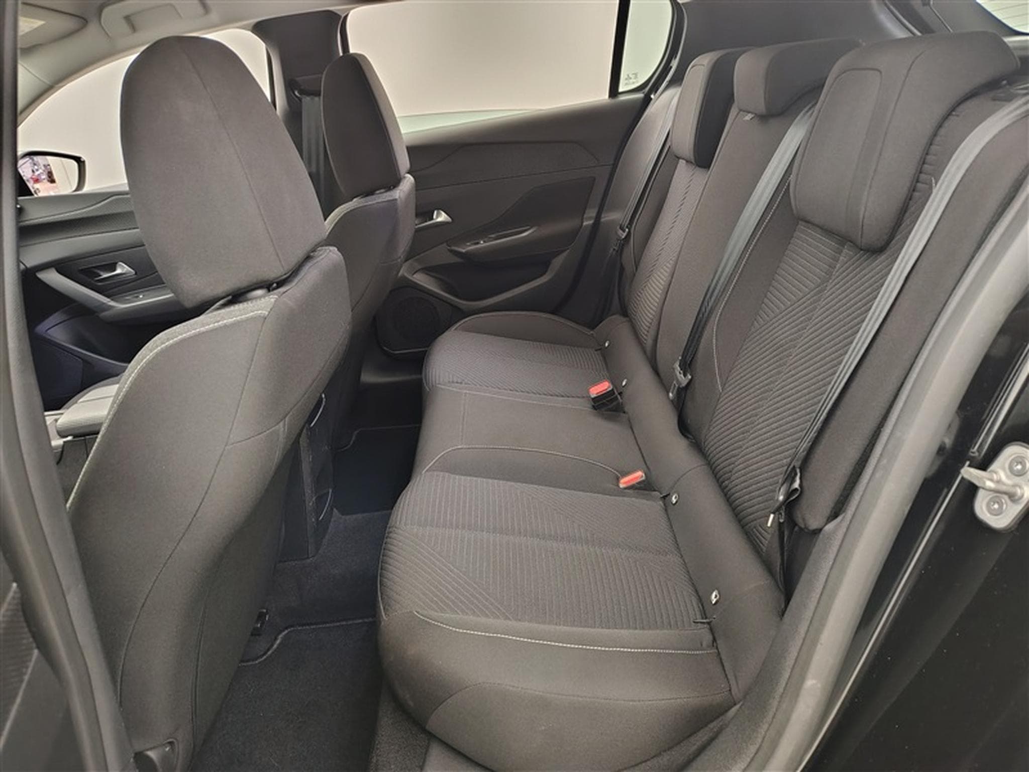 Peugeot 308 1.2 Active Pack AUTO/NAVI/LED/JA16/PDC (2022) - Photo 12