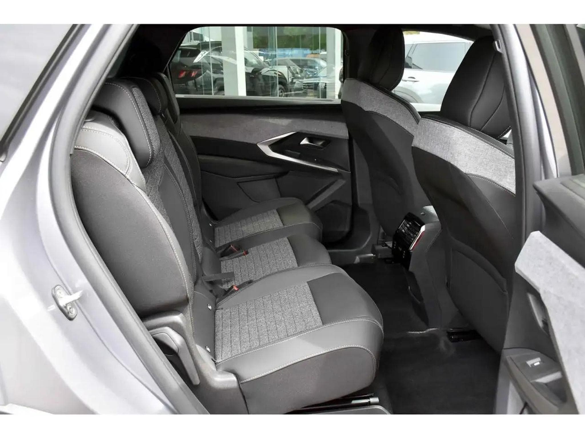 Peugeot 5008 (2026) - Photo 8