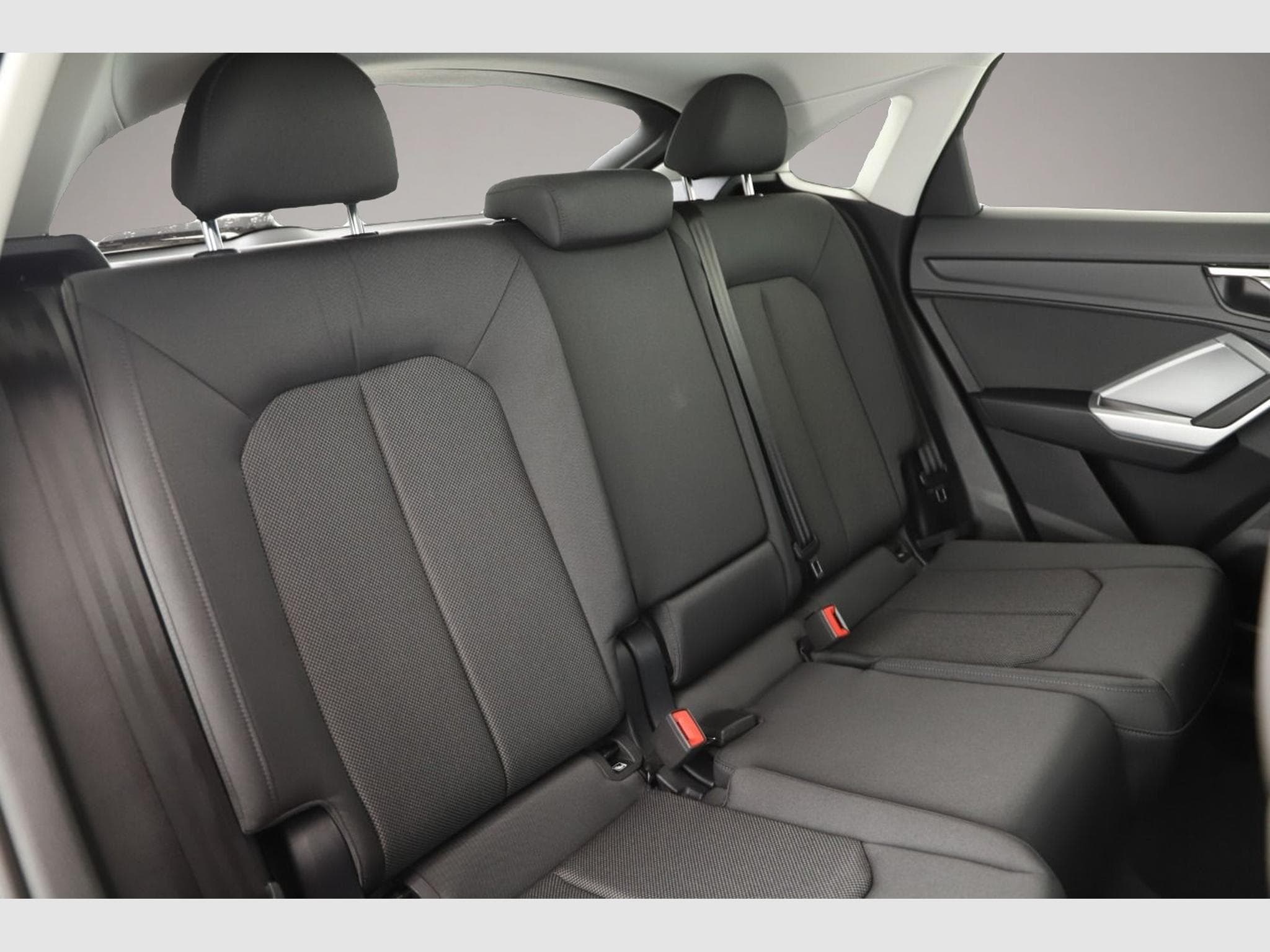 Audi Q3 (2025) - Photo 5