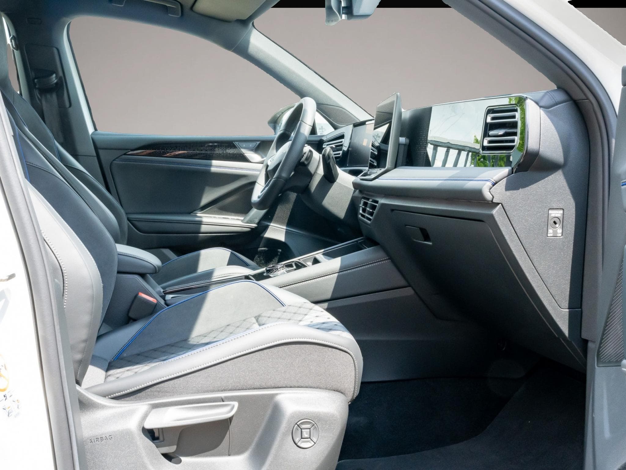 VW Tiguan (2025) - Photo 2