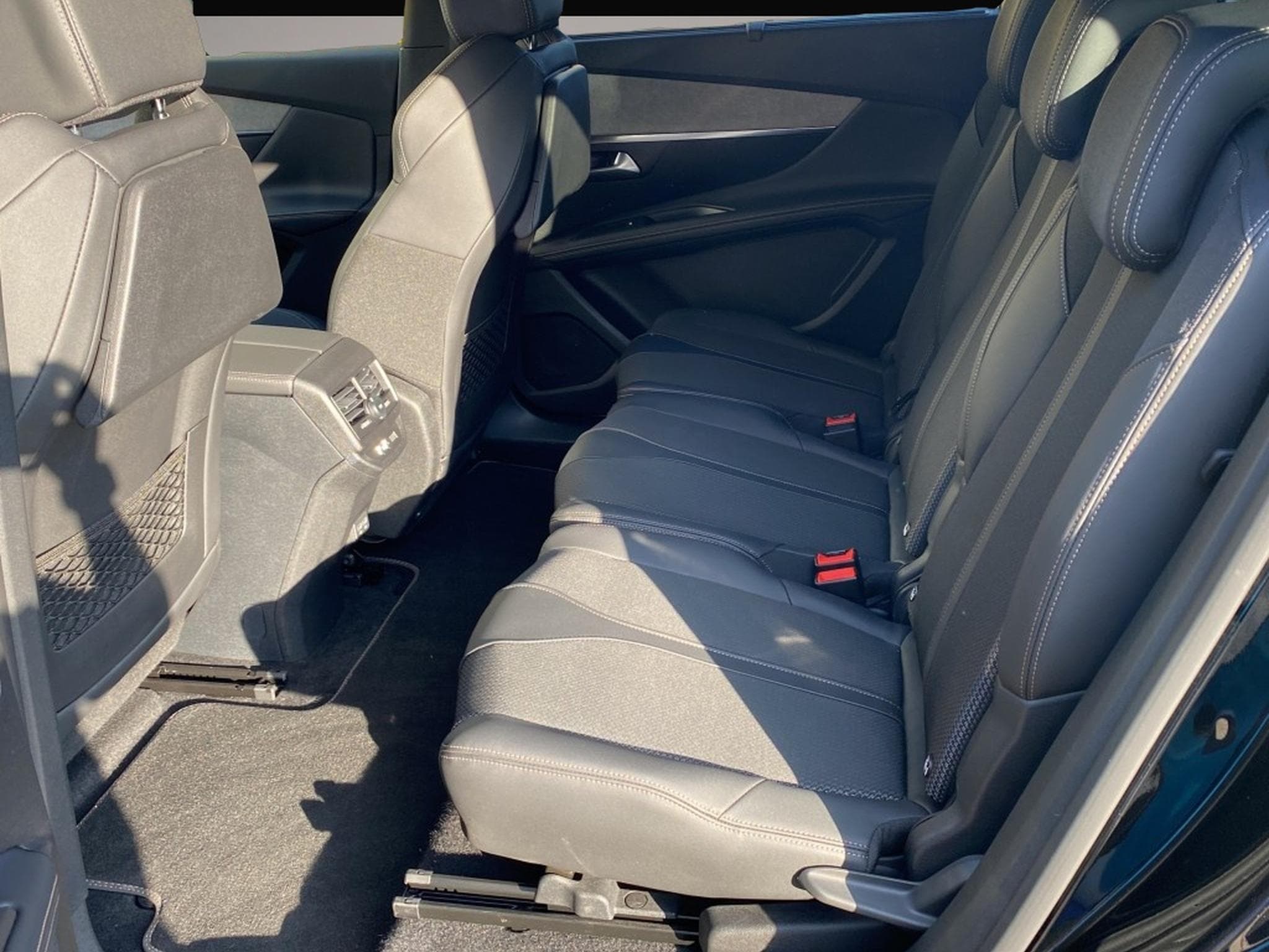 Peugeot 5008 (2024) - Photo 4