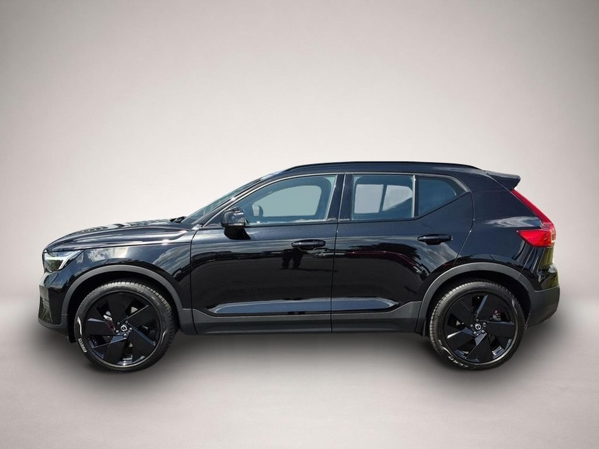 Volvo XC40 (2025) - Photo 4
