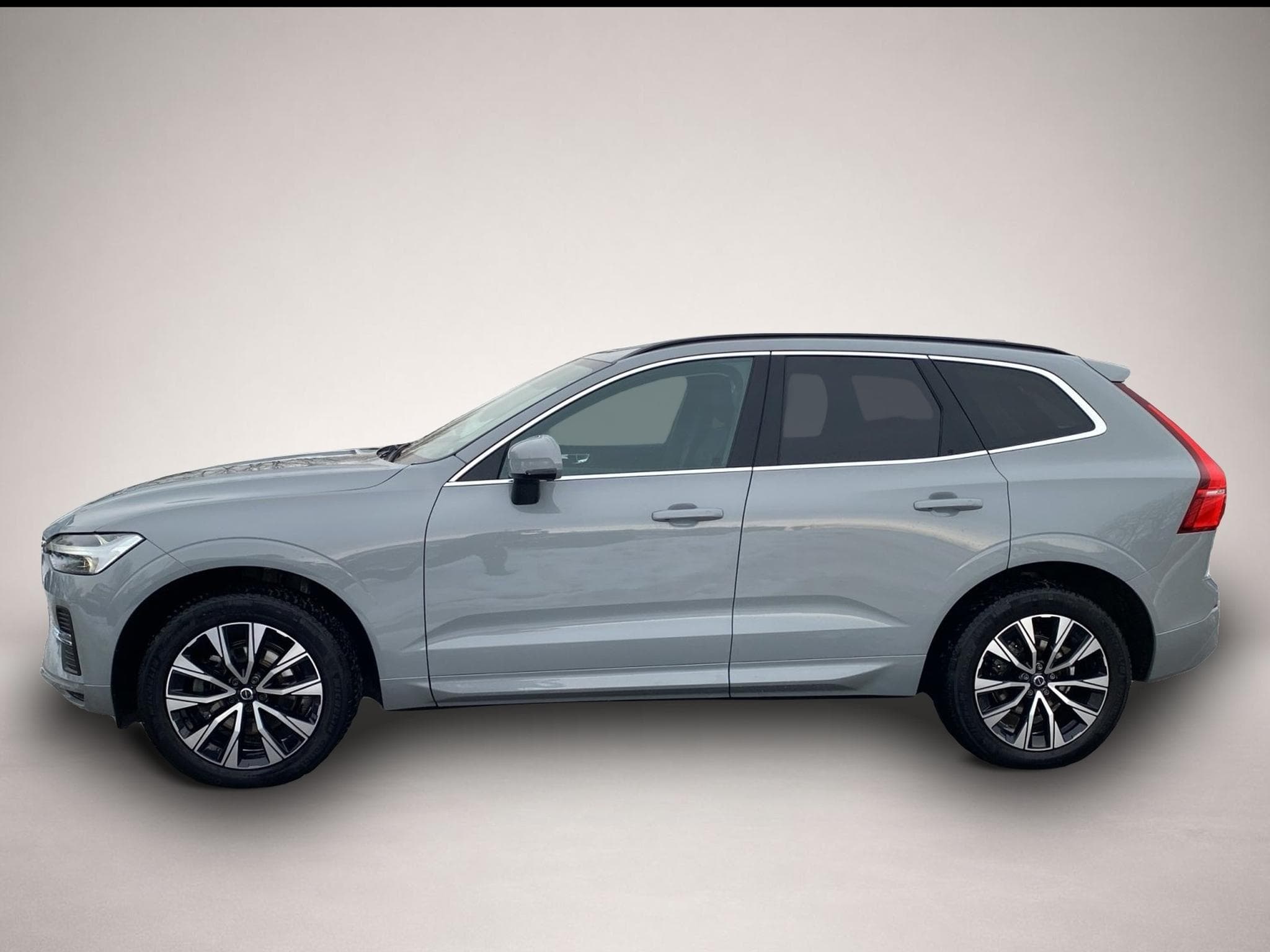 Volvo XC60 (2024) - Photo 2