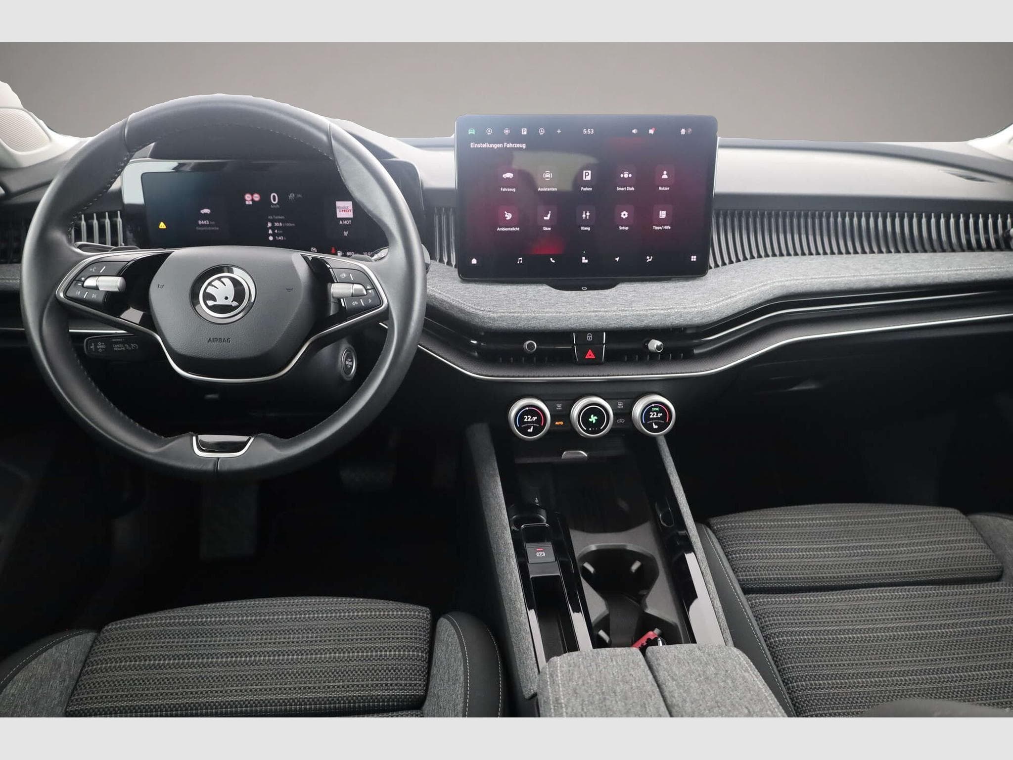 Skoda Superb (2024) - Photo 6