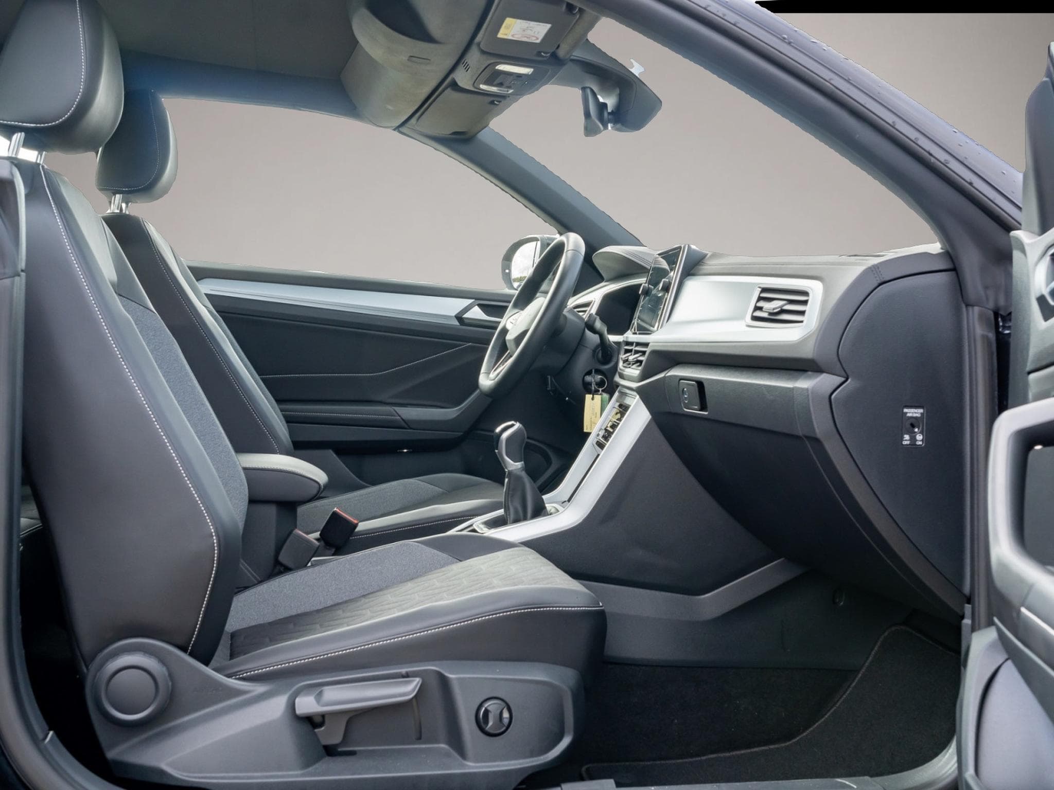VW T-Roc (2025) - Photo 2