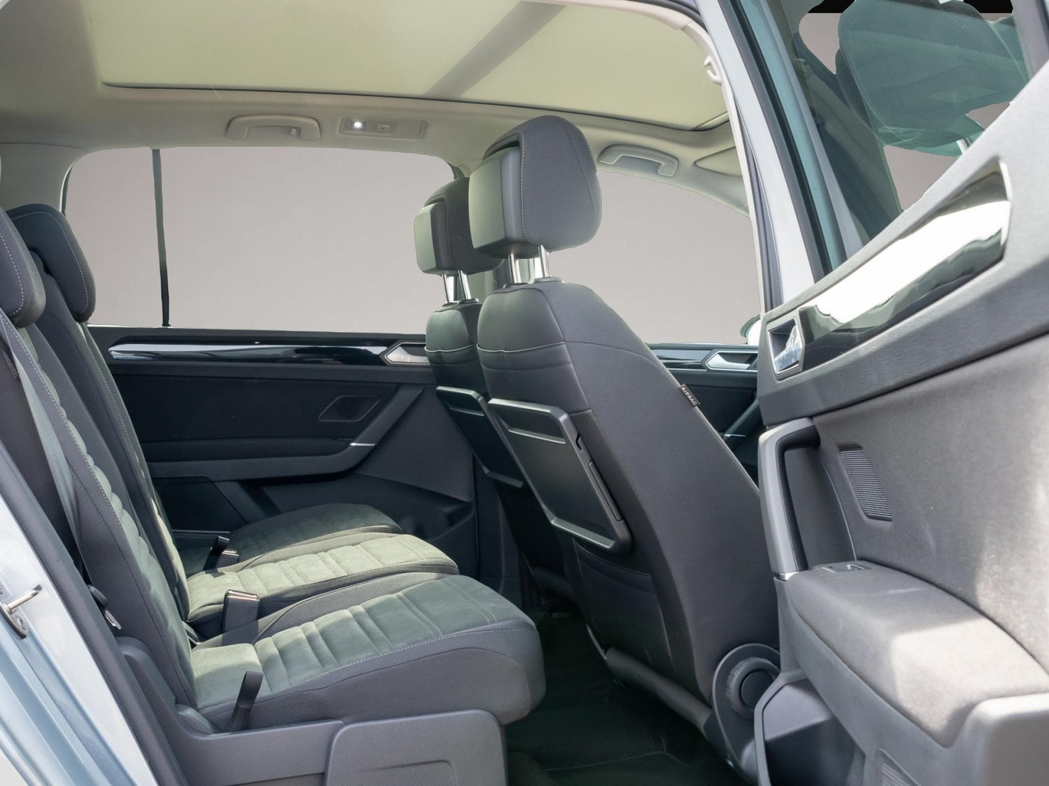 VW Touran (2024) - Photo 4