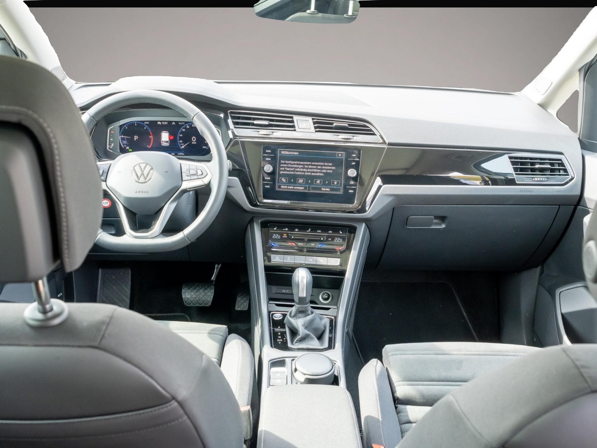 VW Touran (2024) - Photo 5
