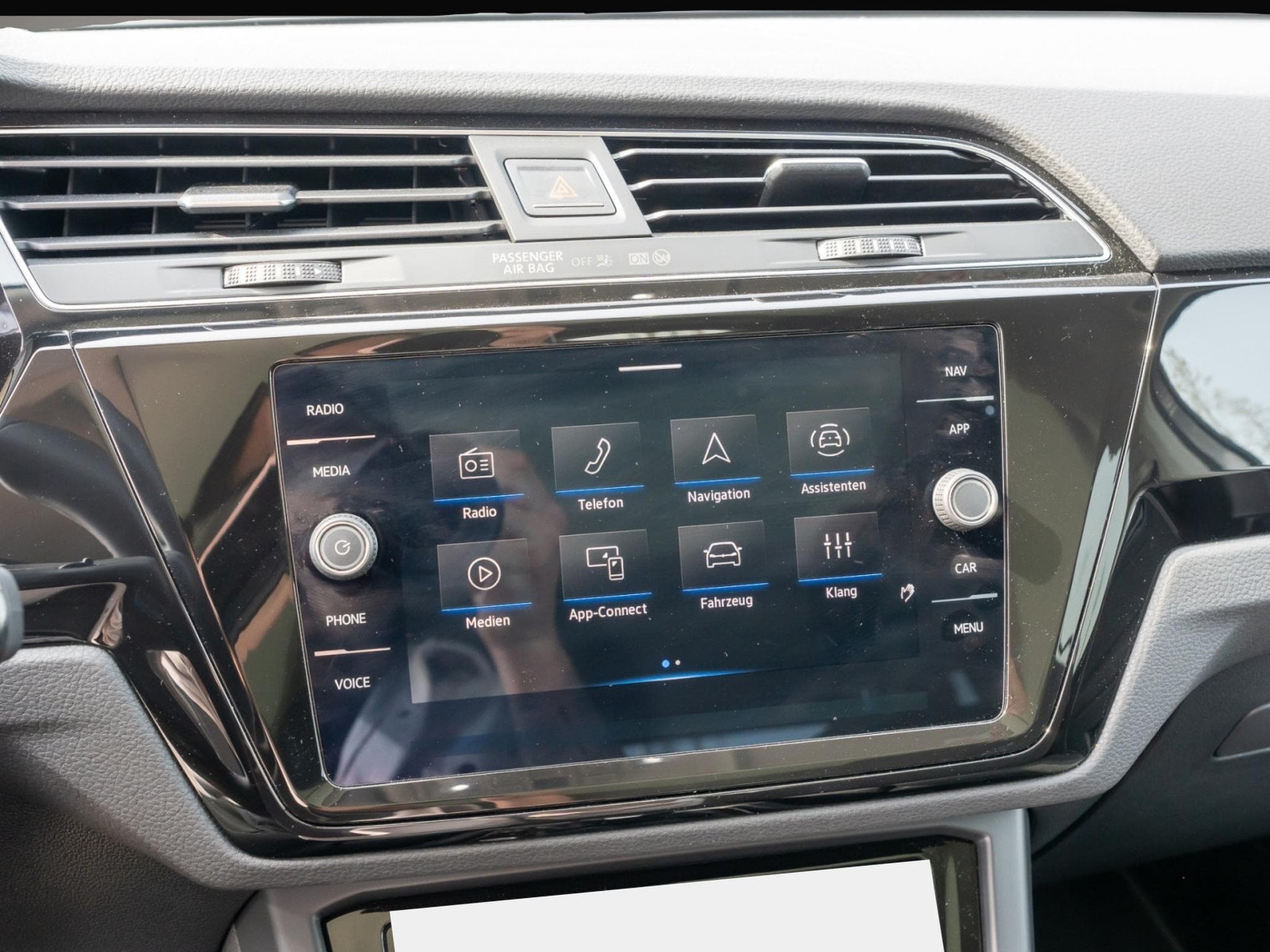VW Touran (2024) - Photo 7