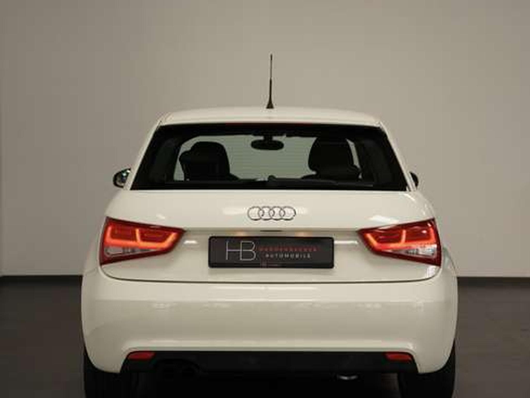 Audi A1 1,4 TFSI Attraction 2.Hand *Xenon *SHZ *Klima (2010) - Photo 8
