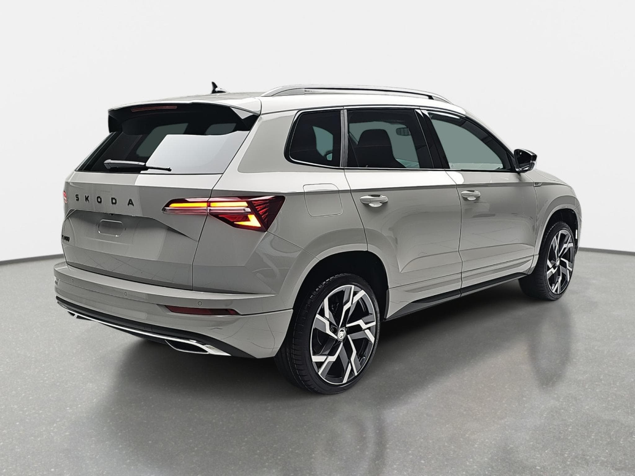Skoda Karoq 1.5 TSi 150 DSG SPORTLINE (2026) - Photo 4