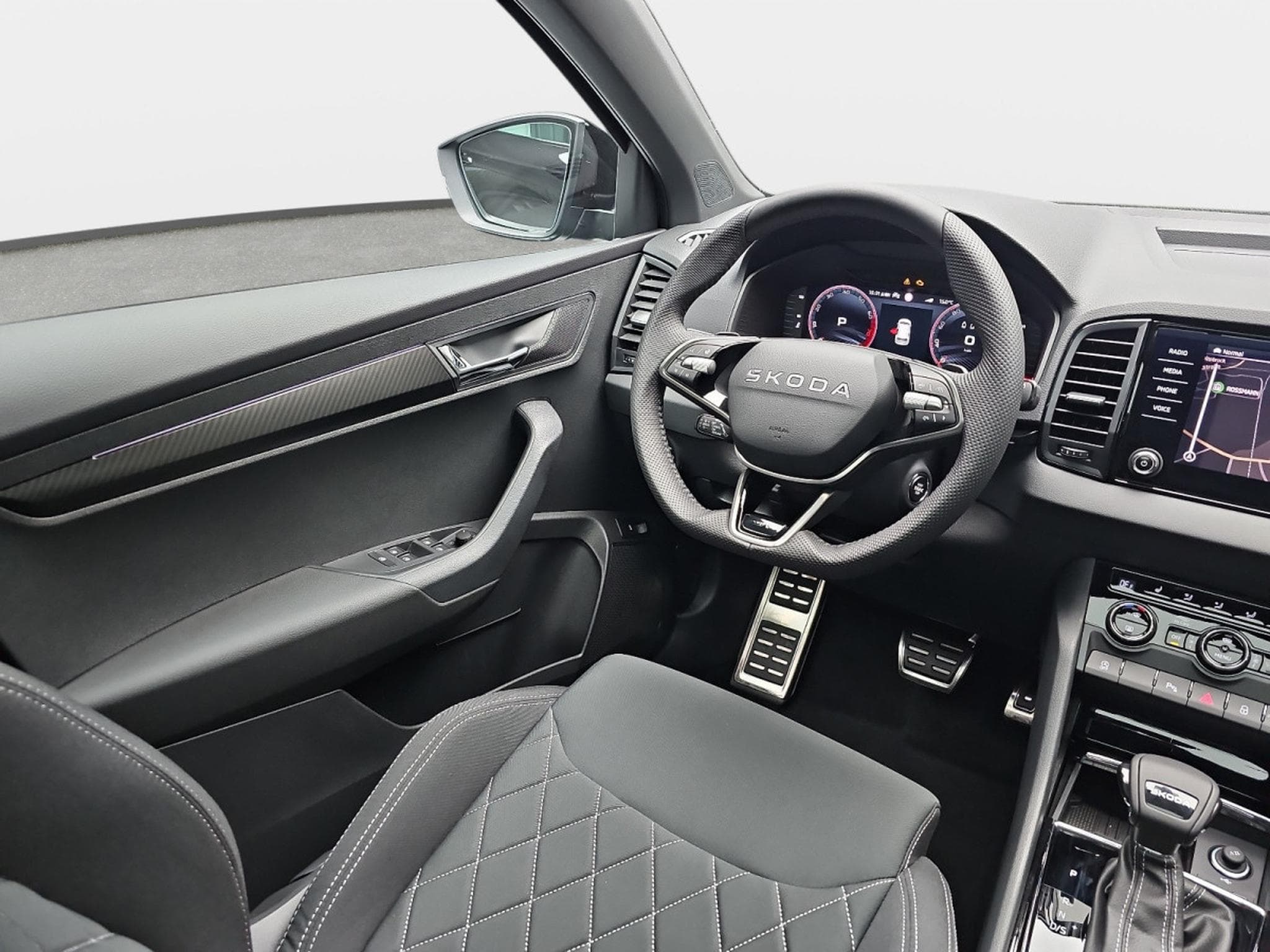 Skoda Karoq 1.5 TSi 150 DSG SPORTLINE (2026) - Photo 8
