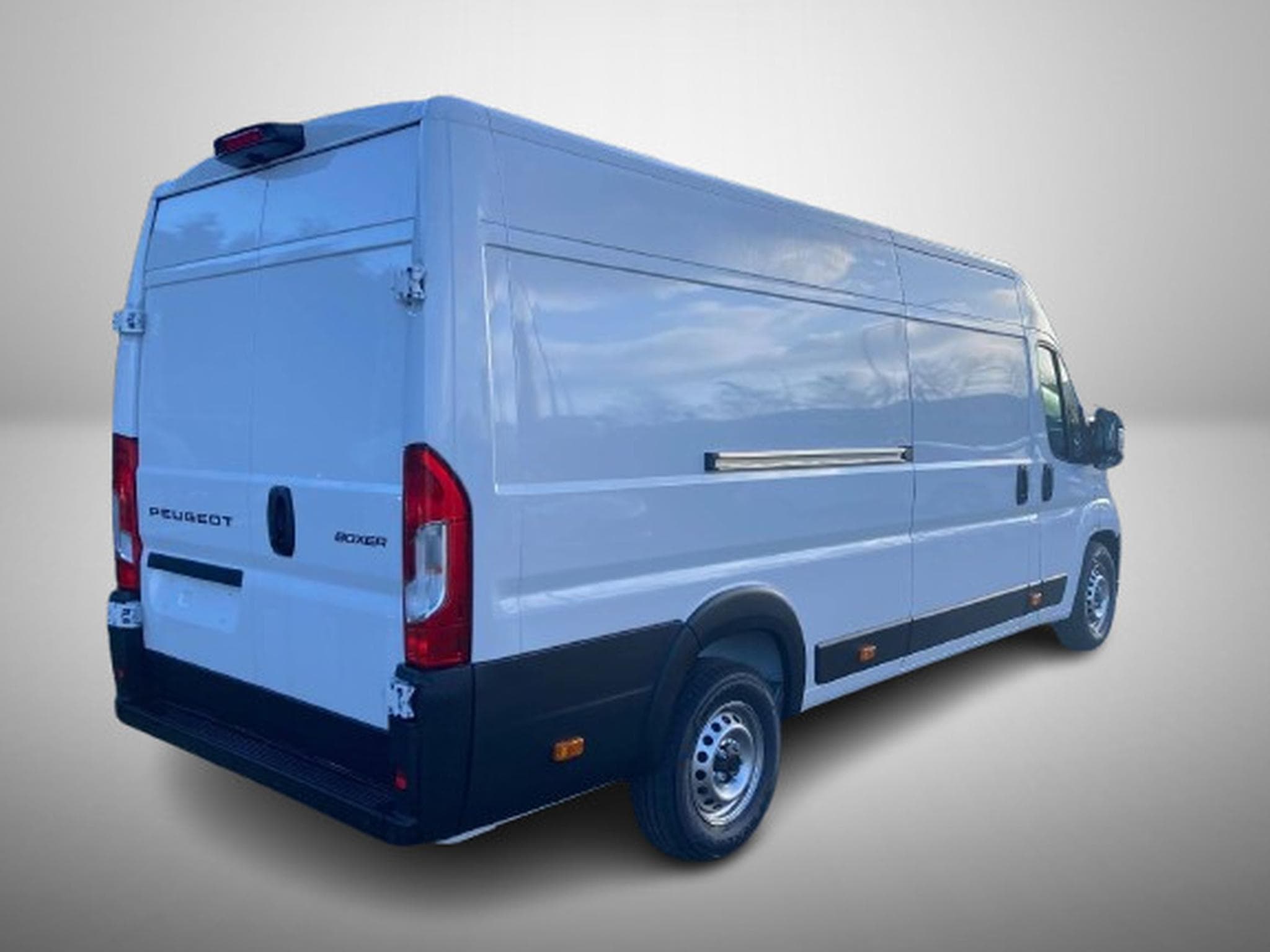 Peugeot Boxer 2.2 BlueHDI 180 EAT8 L4H2 (2026) - Photo 4