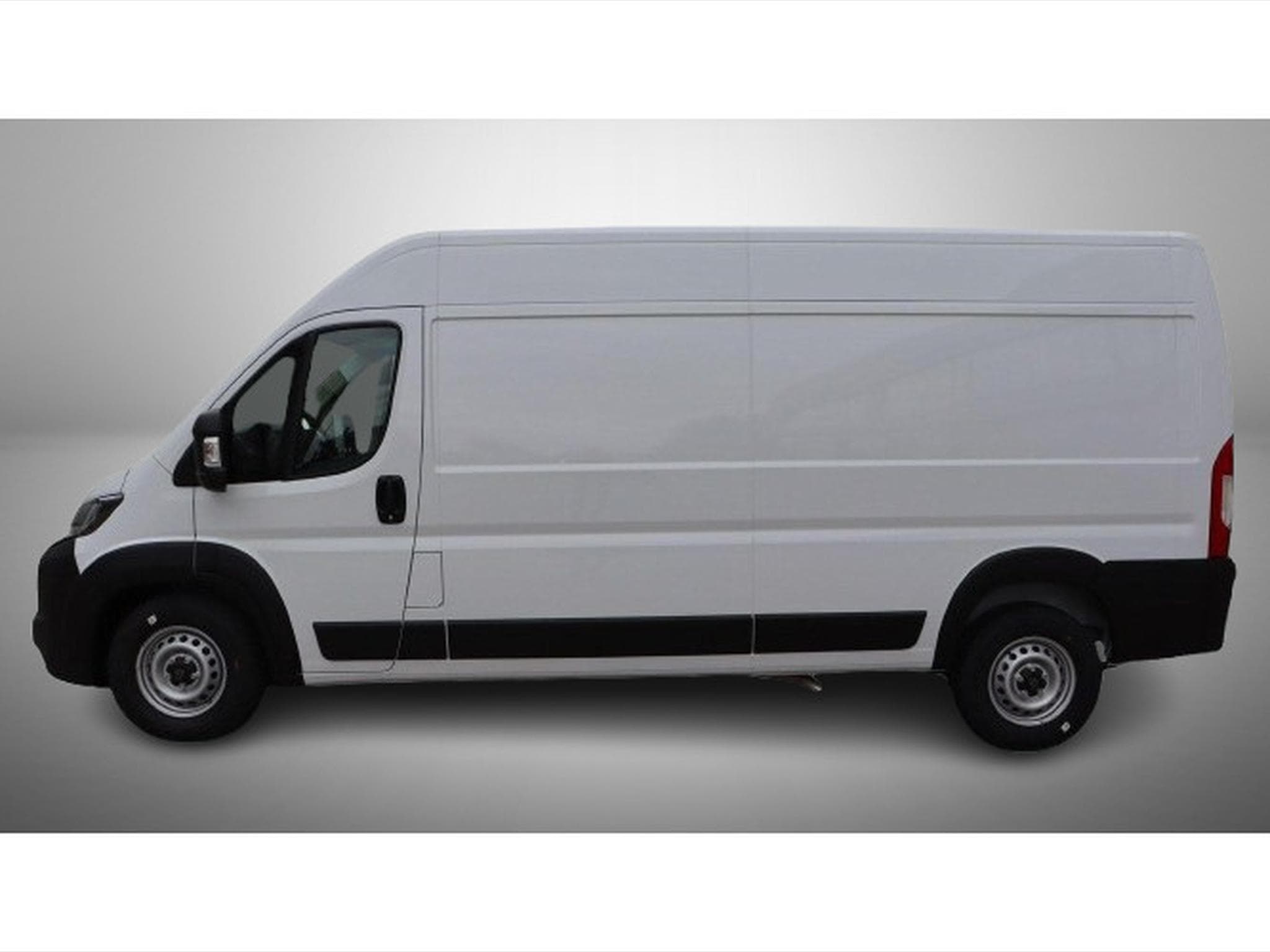 Peugeot Boxer 2.2 BlueHDI 140 L3H2 (2026) - Photo 3