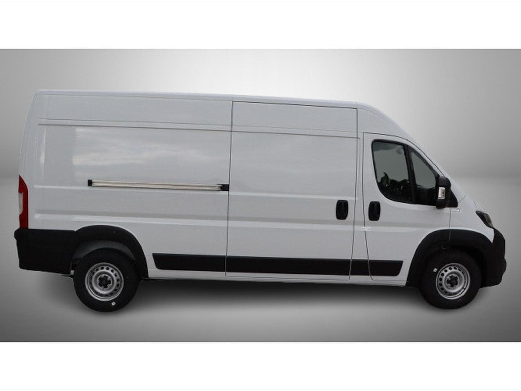 Peugeot Boxer 2.2 BlueHDI 180 EAT8 L3H2 (2026) - Photo 4