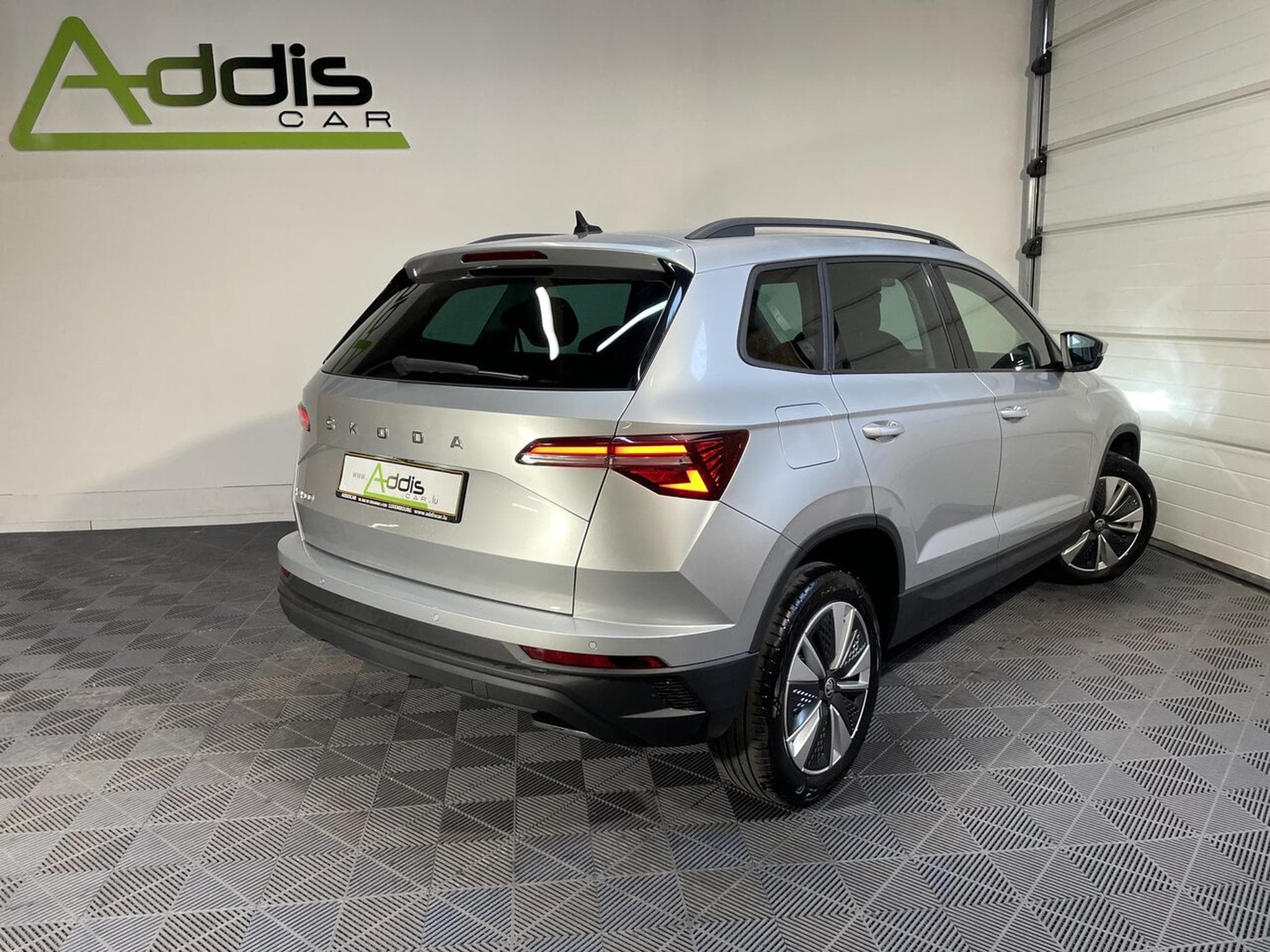 Skoda Karoq 2.0 TDI 115 DSG7 BUSINESS GPS CARPLAY (2023) - Photo 2