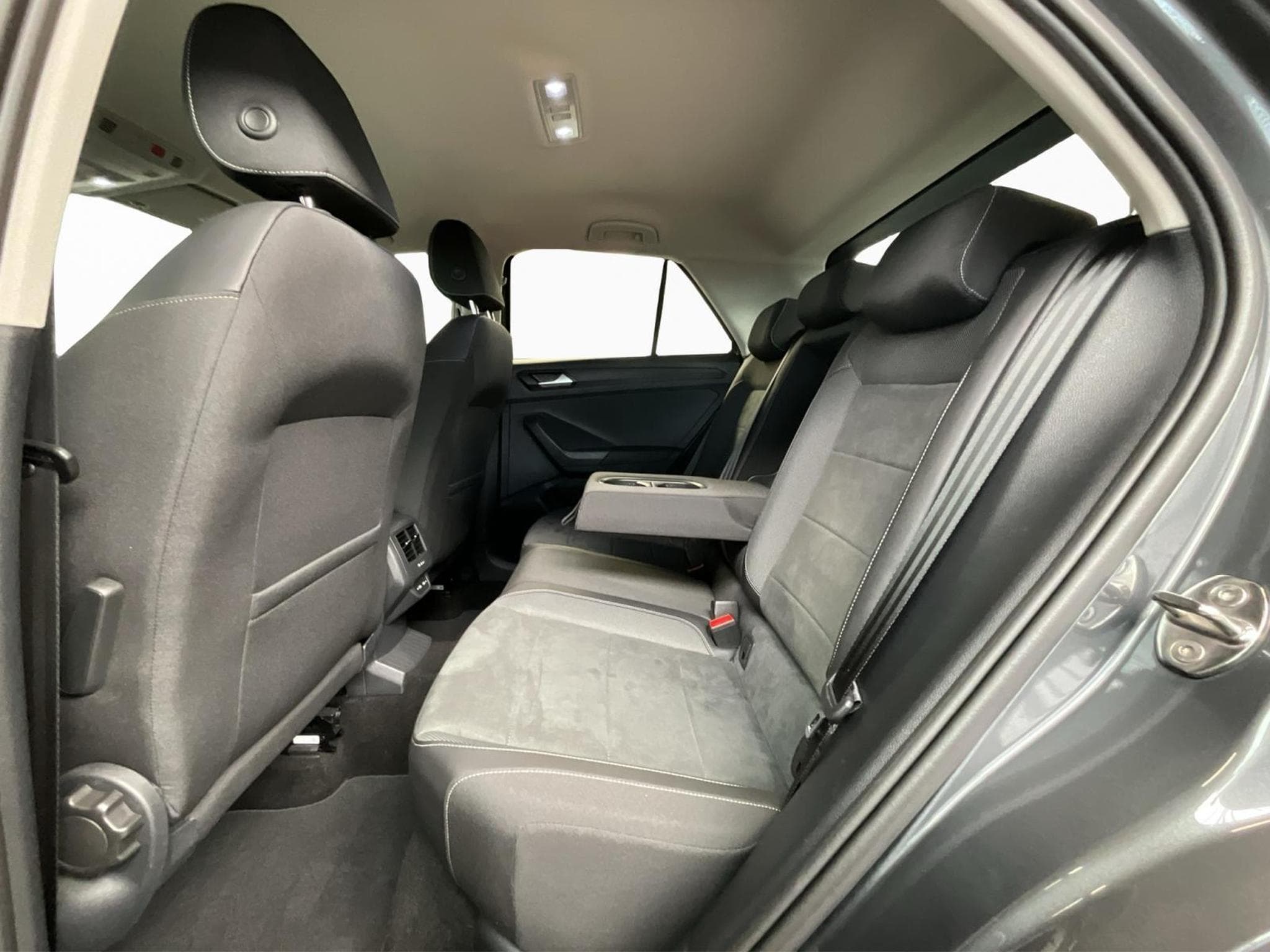 VW T-Roc Style+DSG+Matrix-LED+IQ-Drive+AHK (2022) - Photo 15