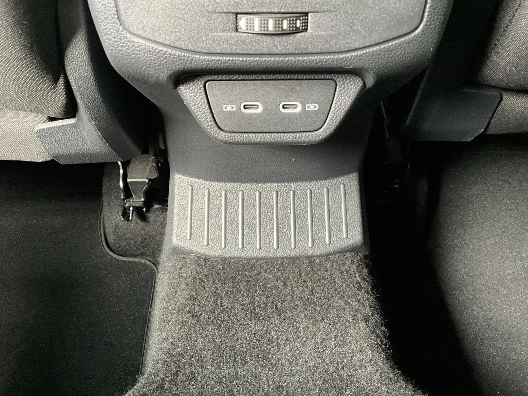 VW T-Roc Style+DSG+Matrix-LED+IQ-Drive+AHK (2022) - Photo 20