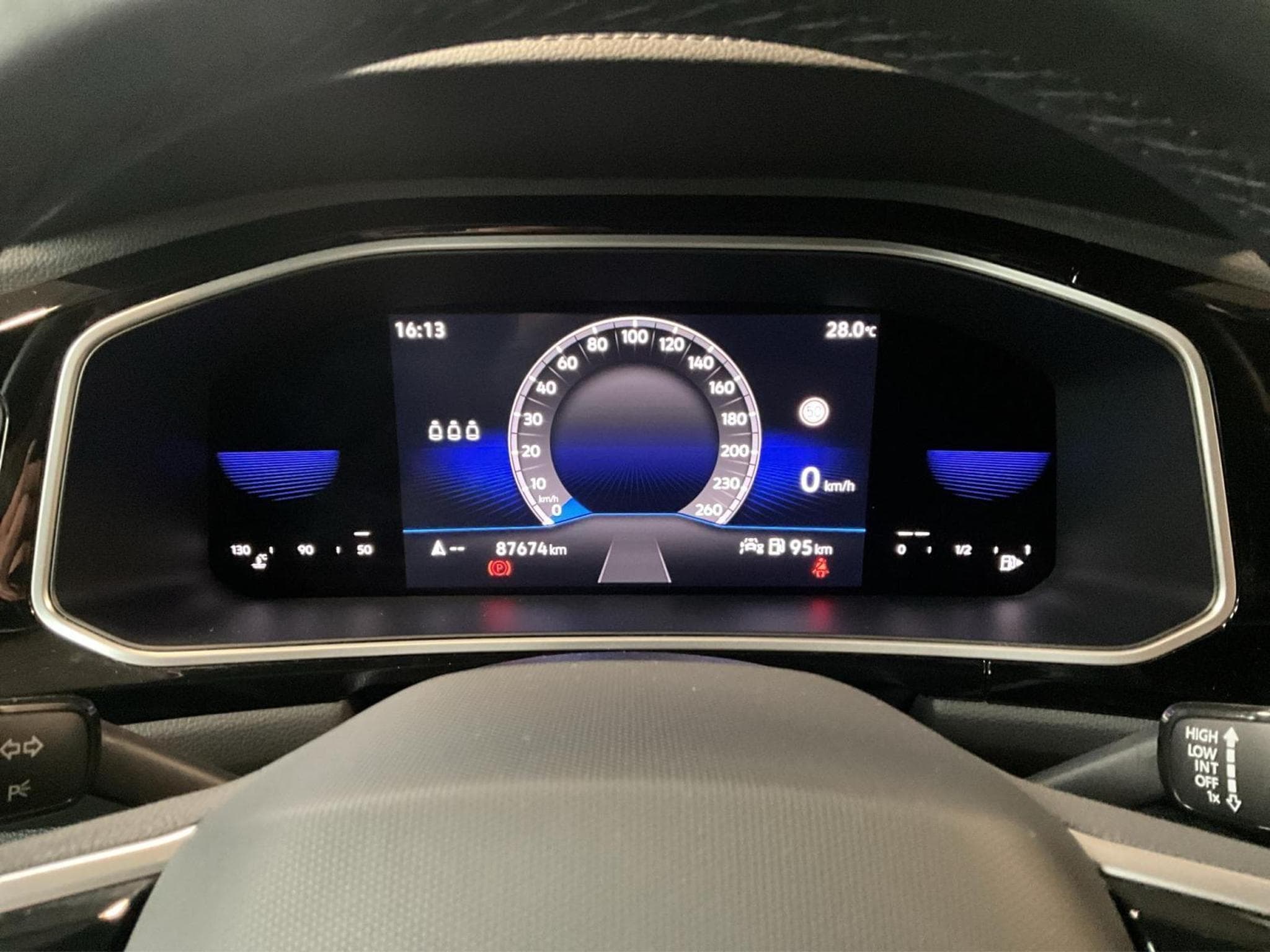 VW T-Roc R-Line+DSG+P.Travel+IQ-Drive+LED+AHK (2022) - Photo 11