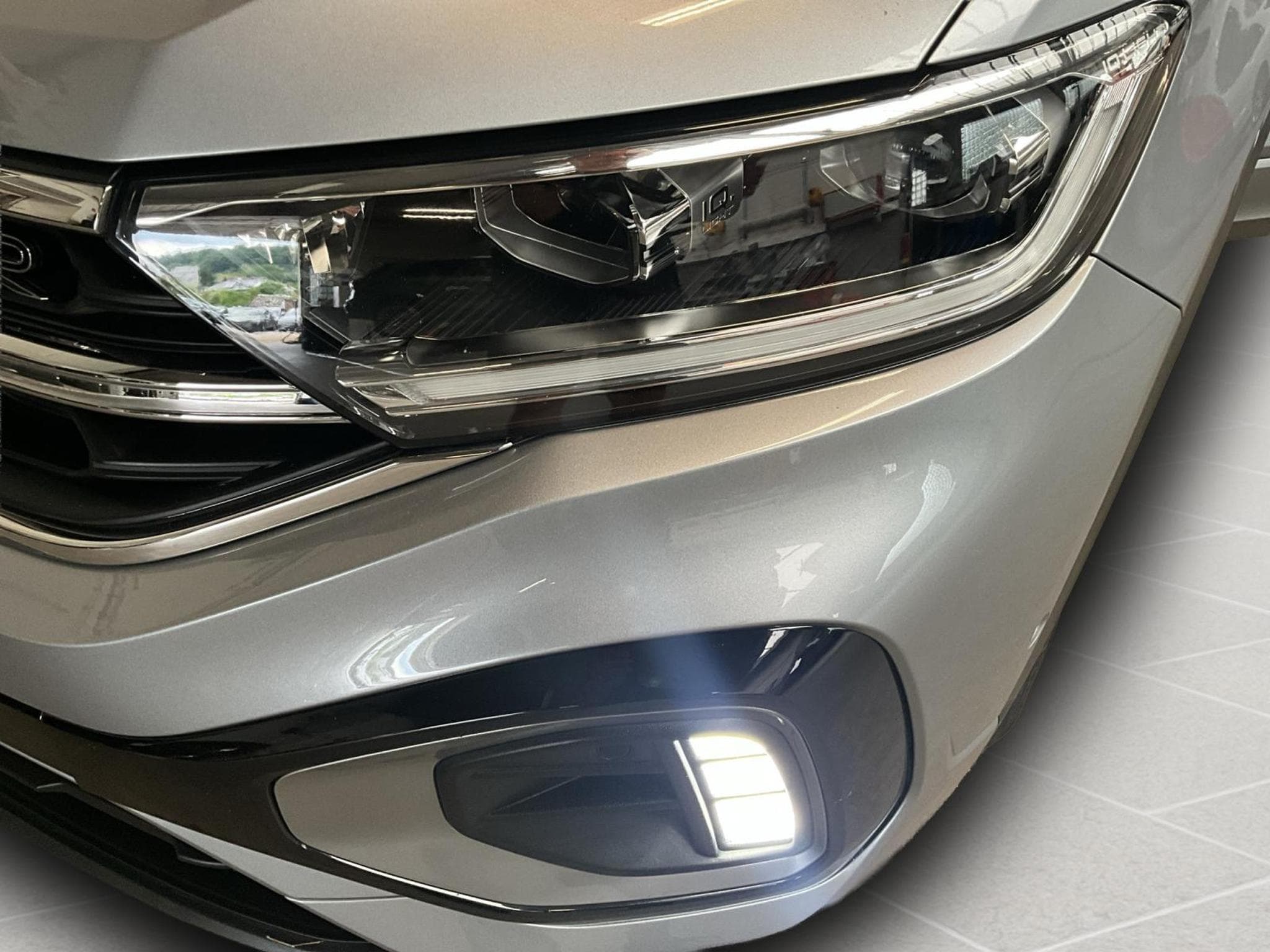 VW T-Roc R-Line+DSG+P.Travel+IQ-Drive+LED+AHK (2022) - Photo 17