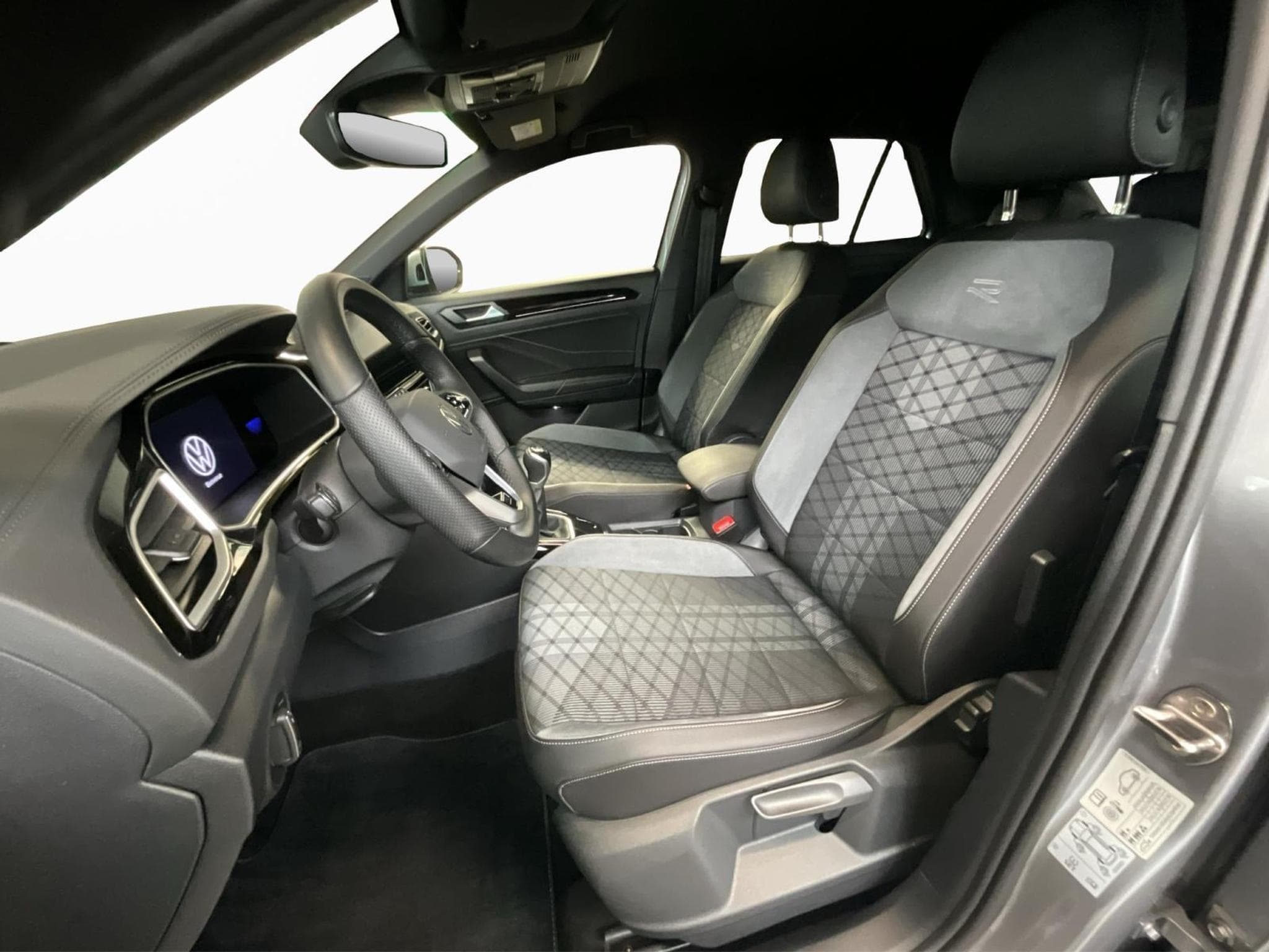 VW T-Roc R-Line+DSG+P.Travel+IQ-Drive+LED+AHK (2022) - Photo 9