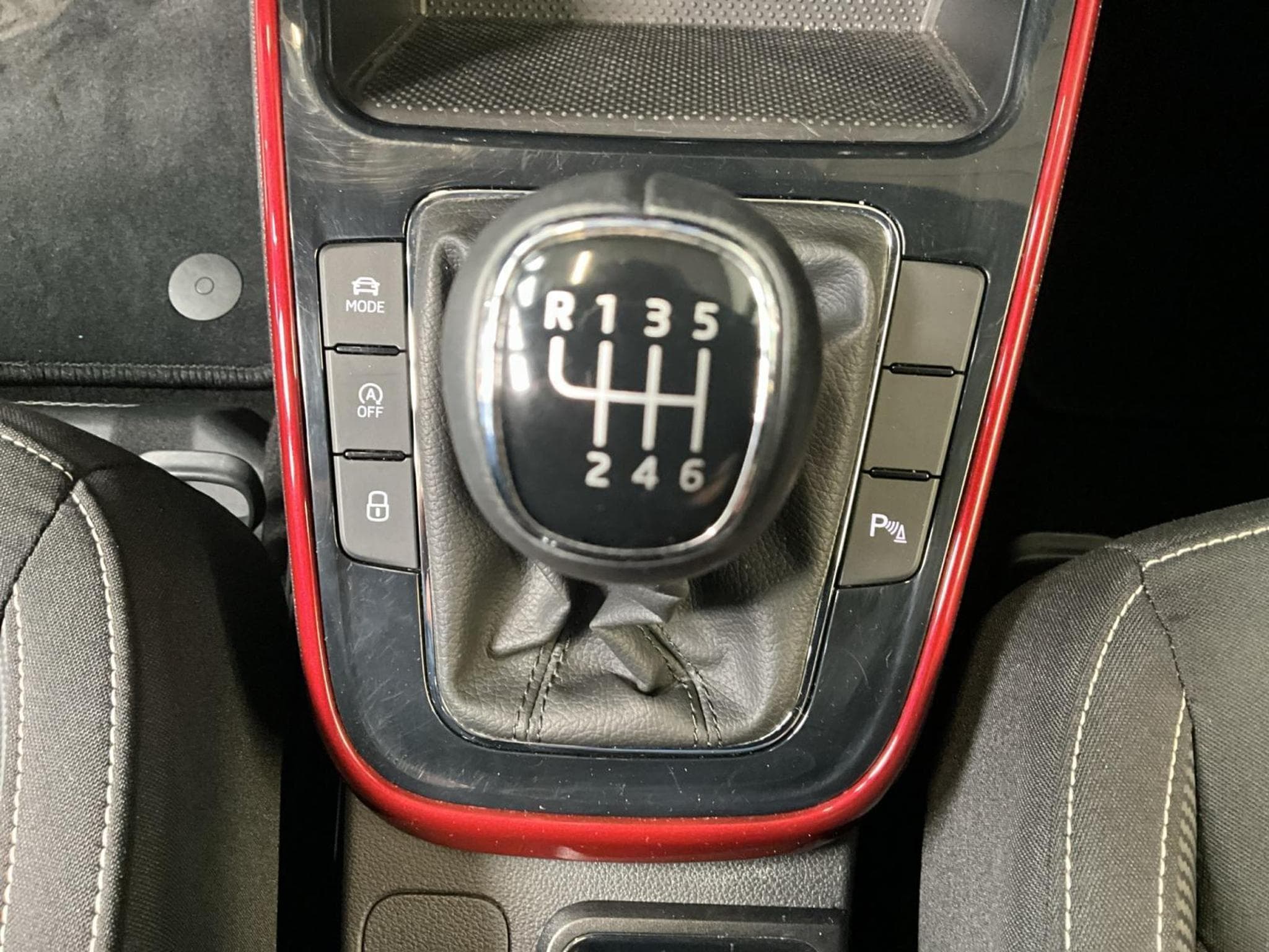 Skoda Fabia Monte-Carlo+BVM+LED+Navi+digi (2025) - Photo 12