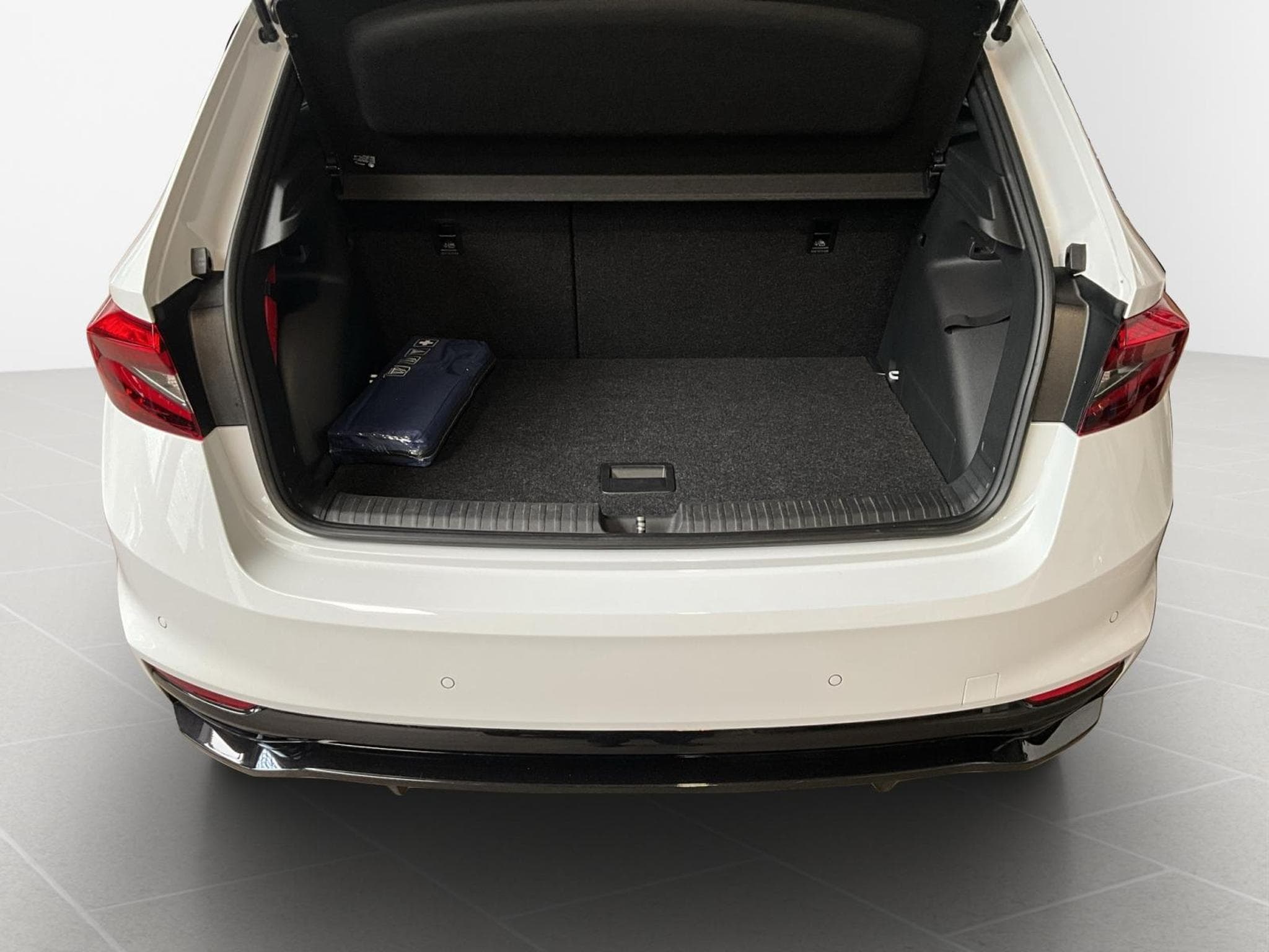 Skoda Fabia Monte-Carlo+BVM+LED+Navi+digi (2025) - Photo 16