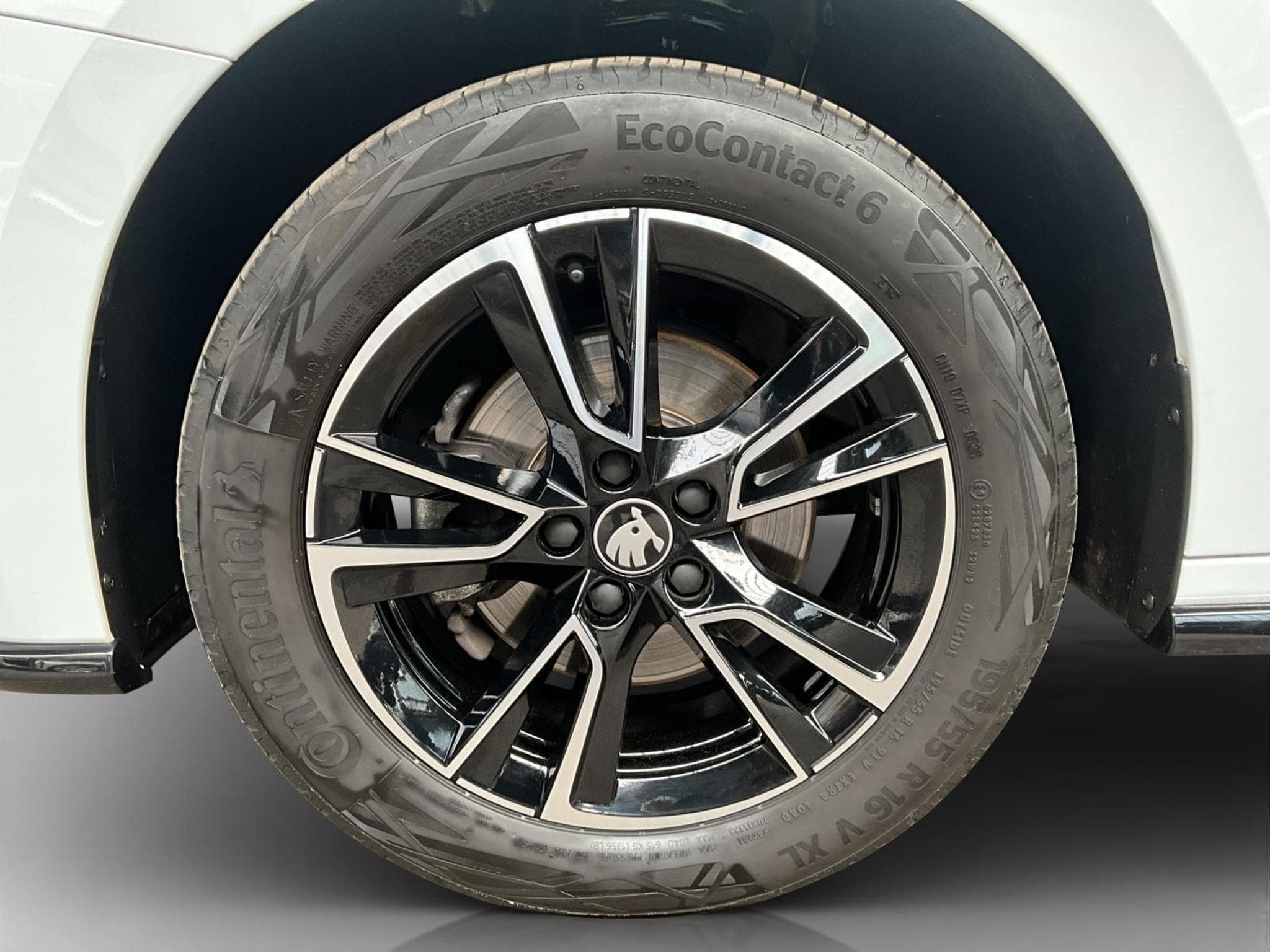 Skoda Fabia Monte-Carlo+BVM+LED+Navi+digi (2025) - Photo 8