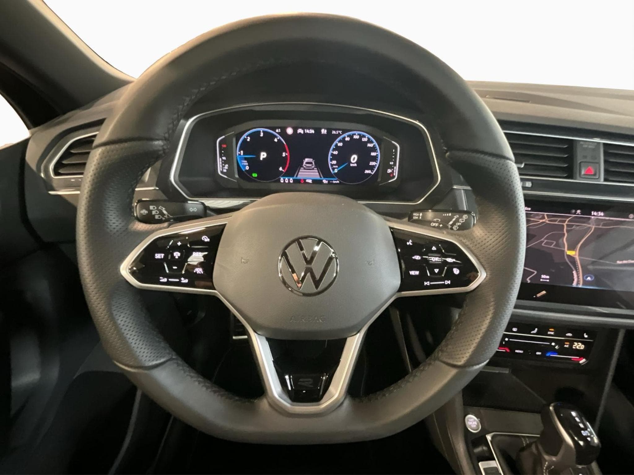 VW Tiguan R-Line+DSG+4M+Black-Style+Pano+AHK (2022) - Photo 10