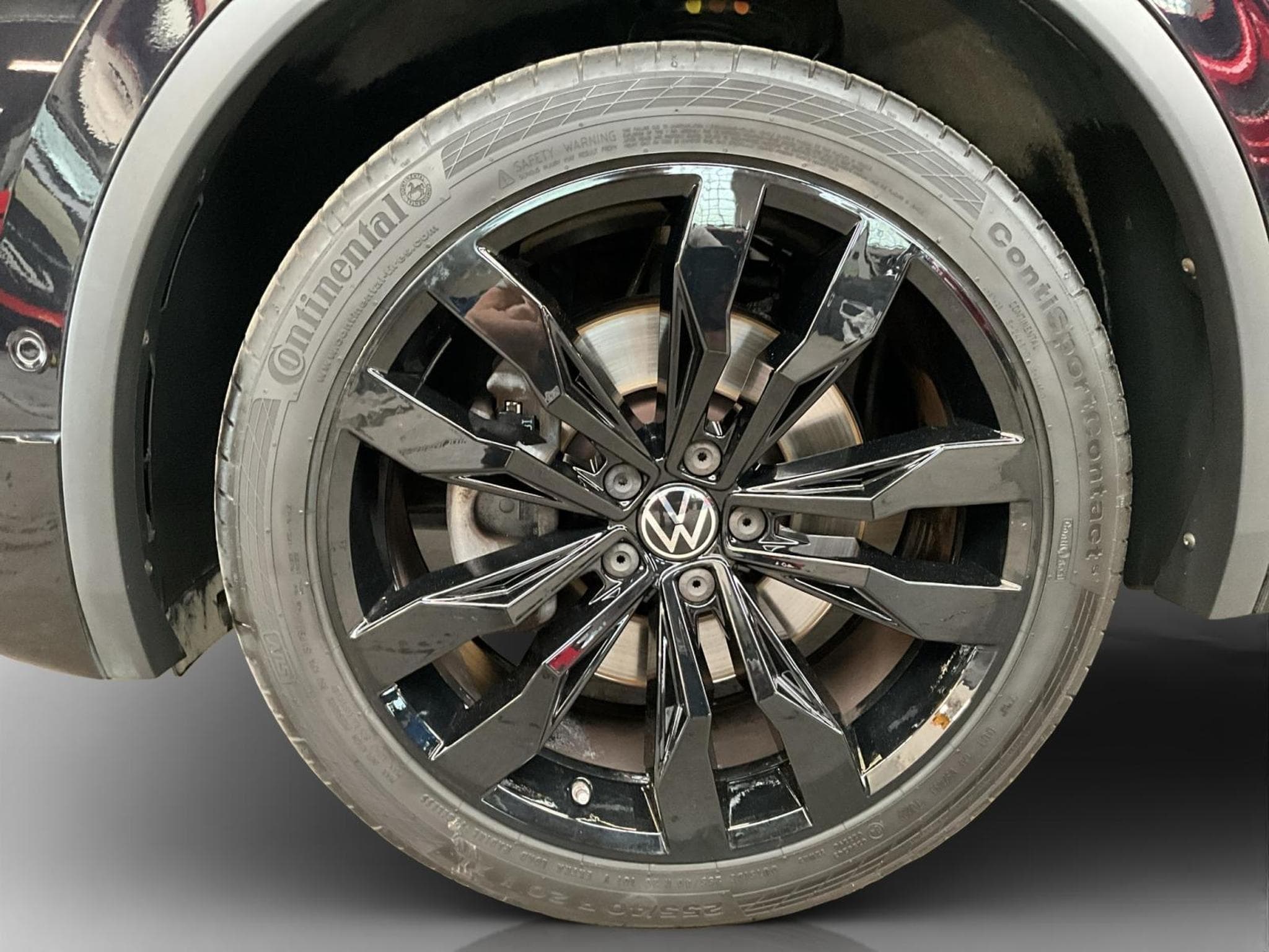VW Tiguan R-Line+DSG+4M+Black-Style+Pano+AHK (2022) - Photo 8