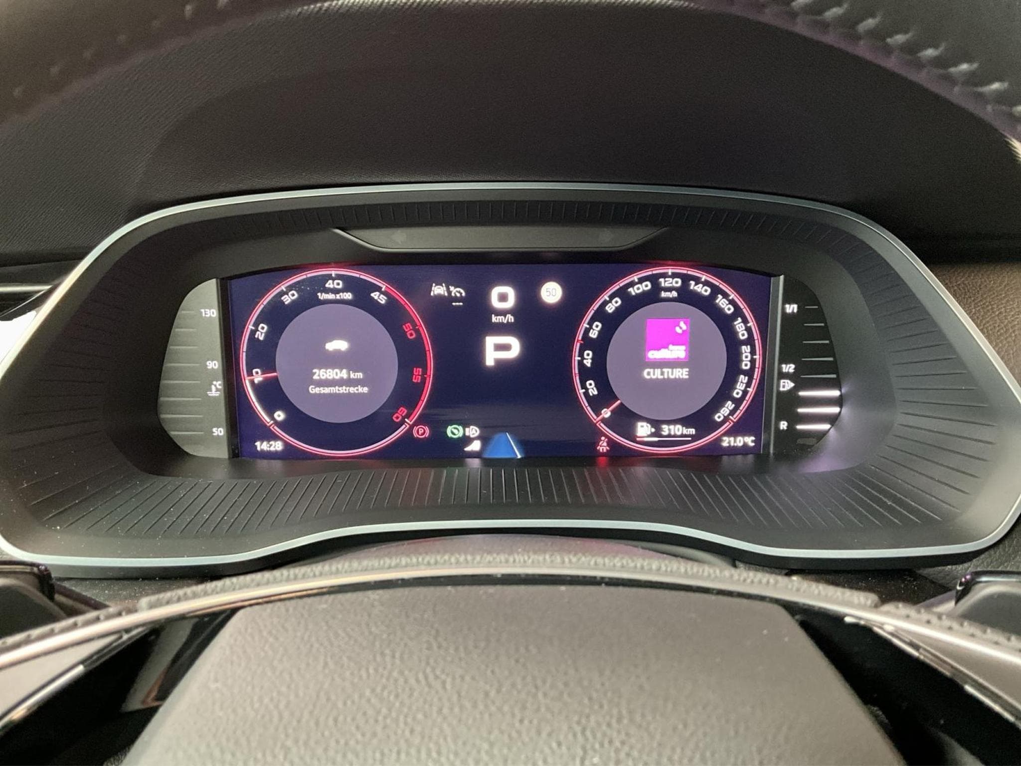 Skoda Octavia Sportline+DSG+360+Light&View-Premium+Navi (2025) - Photo 11