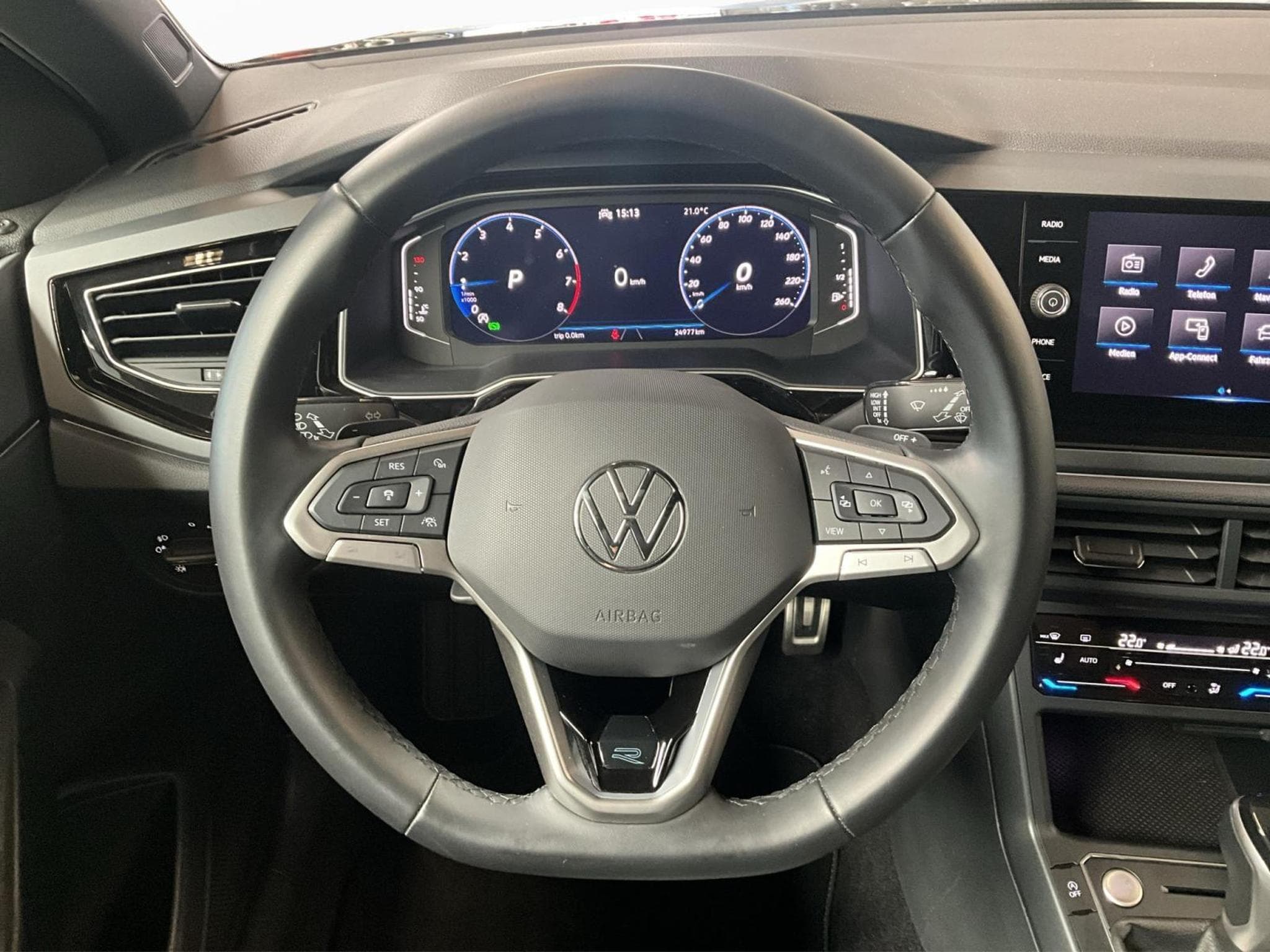 VW Taigo R-Line+DSG+P:Top+Keyless+IQ-Light (2024) - Photo 10