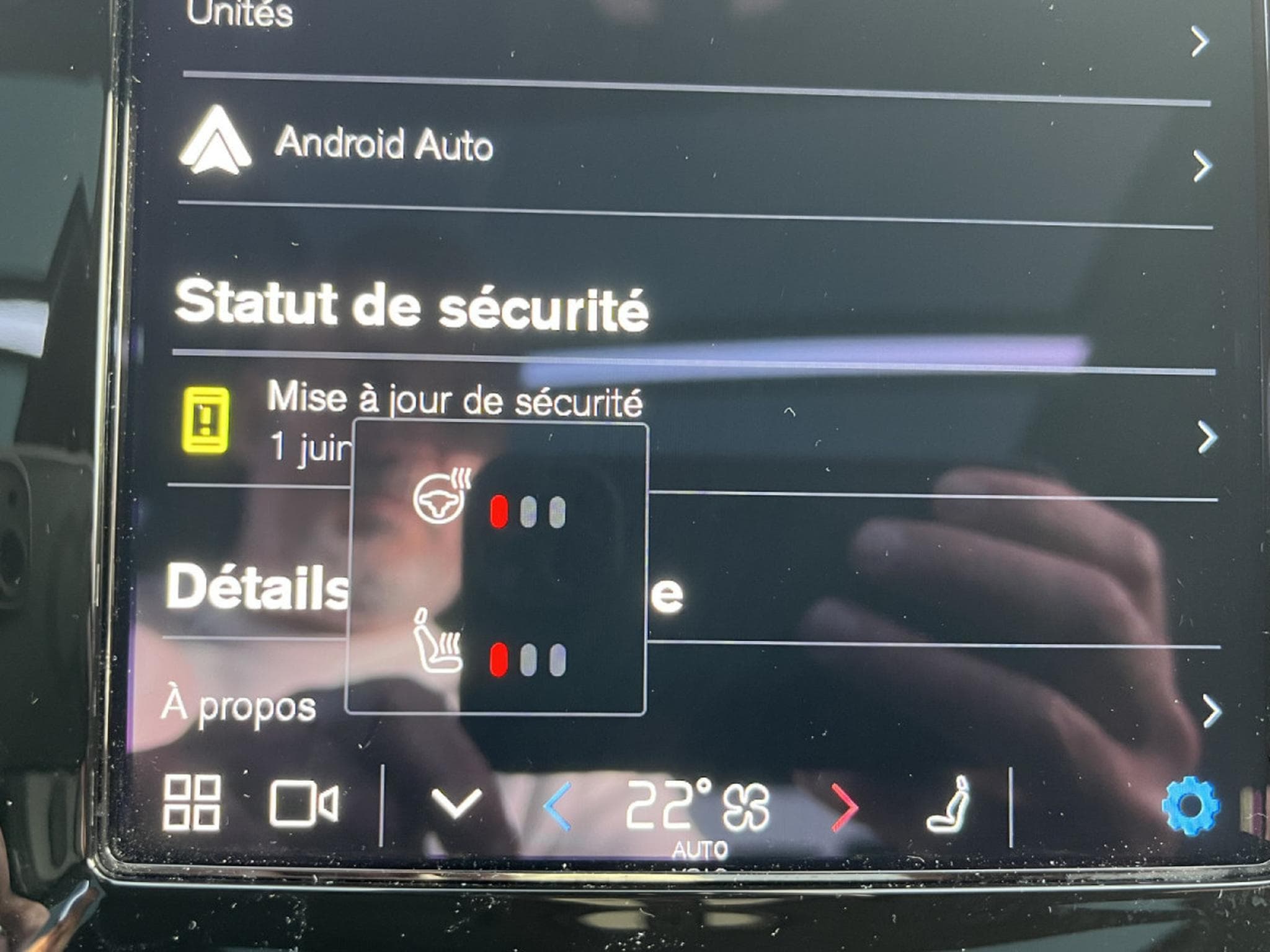 Volvo V90 B4 D 4x4 Geartronic R-Design Pano (2021) - Photo 17