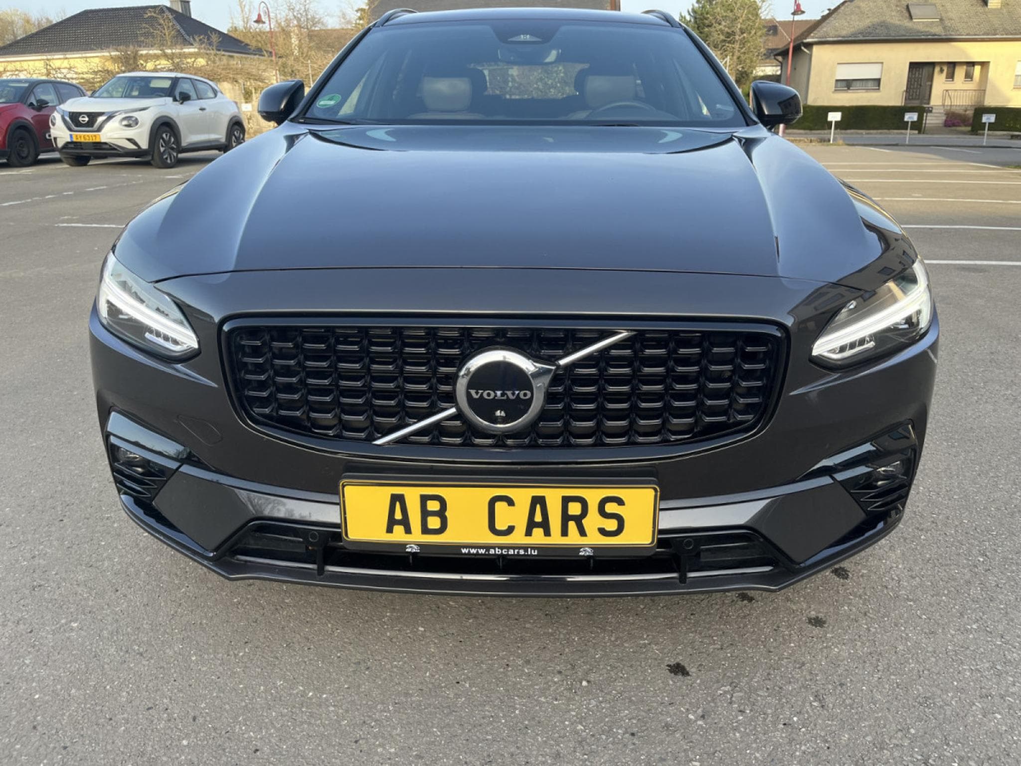 Volvo V90 B4 D 4x4 Geartronic R-Design Pano (2021) - Photo 2