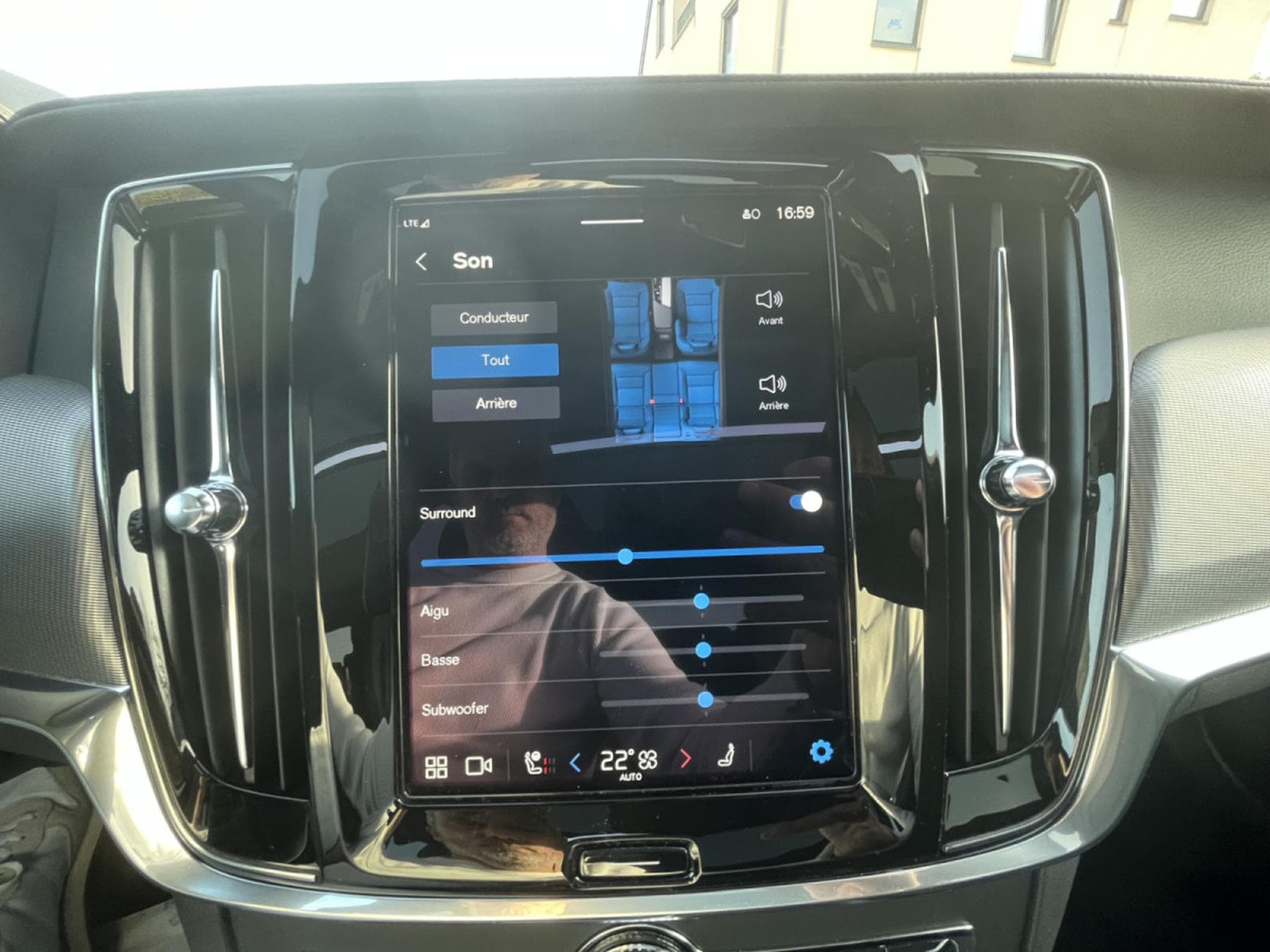 Volvo V90 B4 D 4x4 Geartronic R-Design Pano (2021) - Photo 20