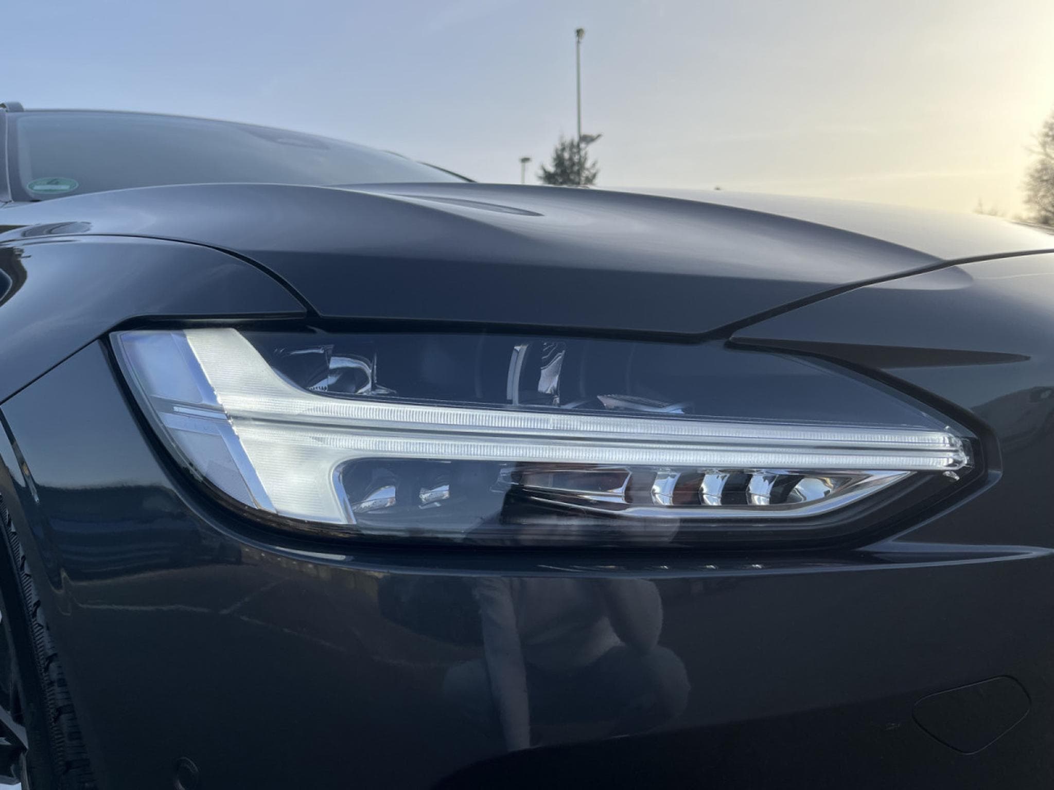 Volvo V90 B4 D 4x4 Geartronic R-Design Pano (2021) - Photo 24
