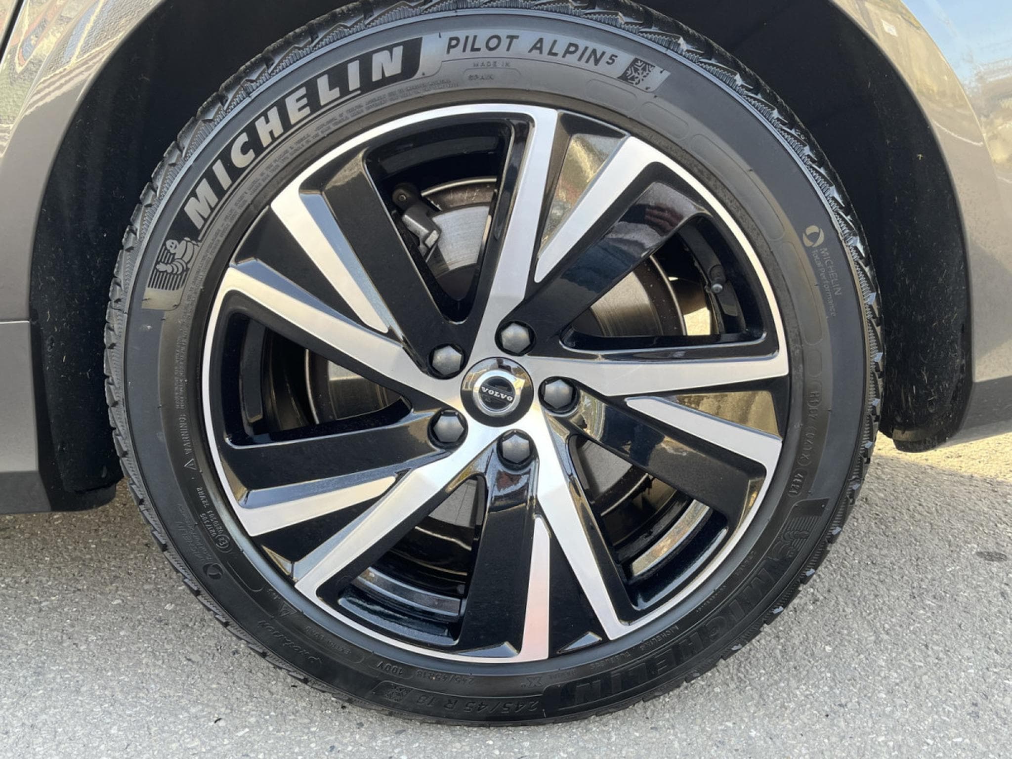Volvo V90 B4 D 4x4 Geartronic R-Design Pano (2021) - Photo 26