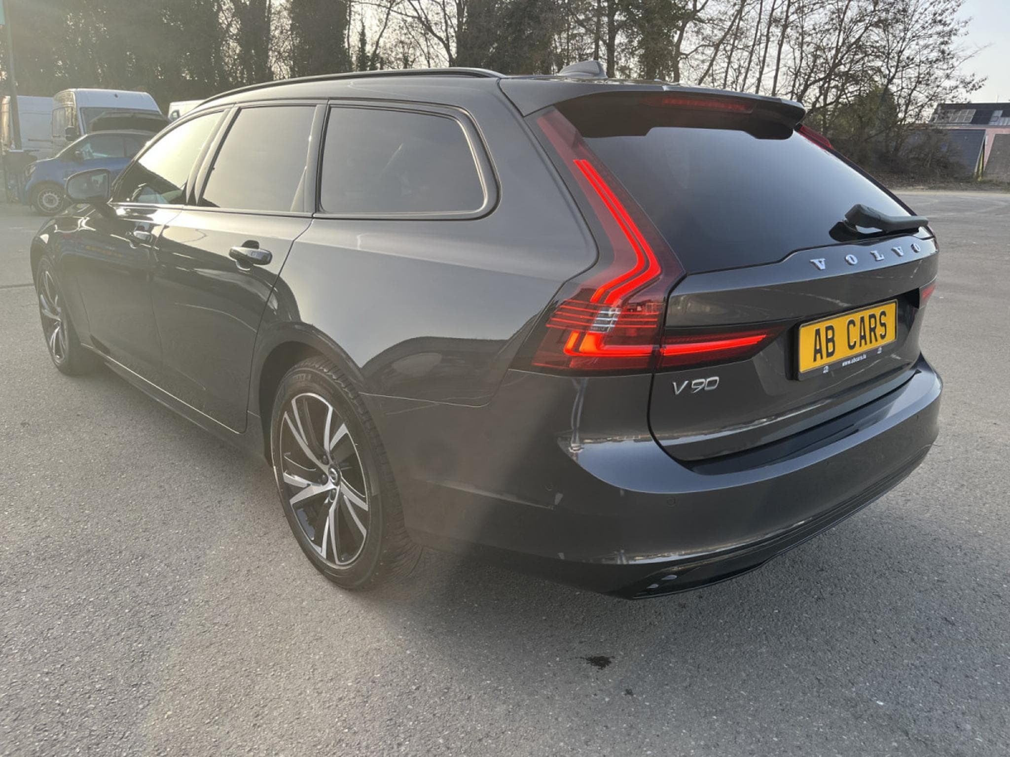 Volvo V90 B4 D 4x4 Geartronic R-Design Pano (2021) - Photo 7