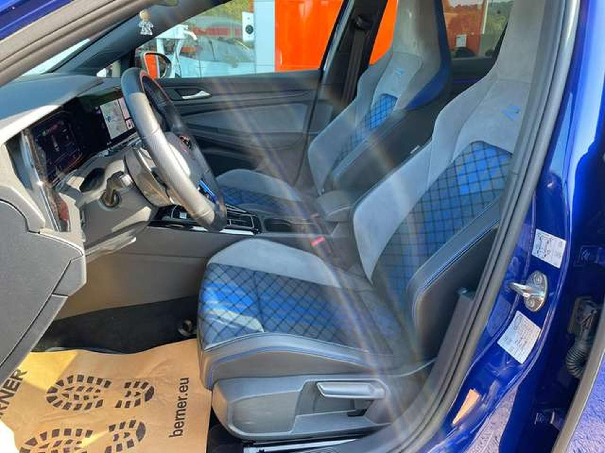VW Golf R Performance 4Motion - GARANTIE JUSQU'A 36 MOIS (2023) - Photo 11