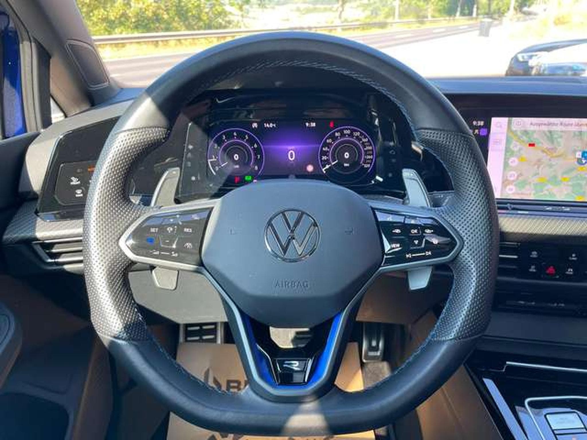 VW Golf R Performance 4Motion - GARANTIE JUSQU'A 36 MOIS (2023) - Photo 14