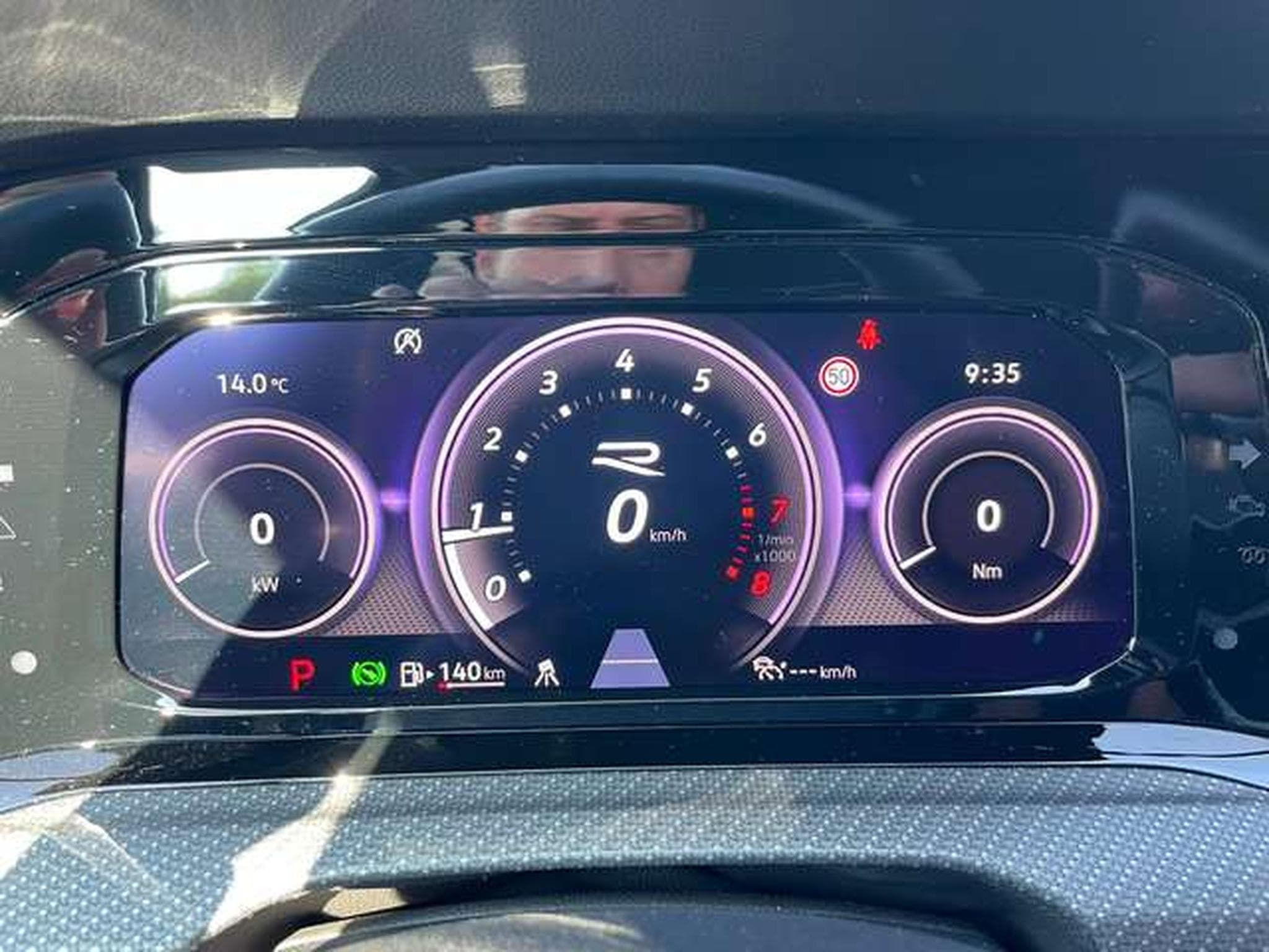 VW Golf R Performance 4Motion - GARANTIE JUSQU'A 36 MOIS (2023) - Photo 17