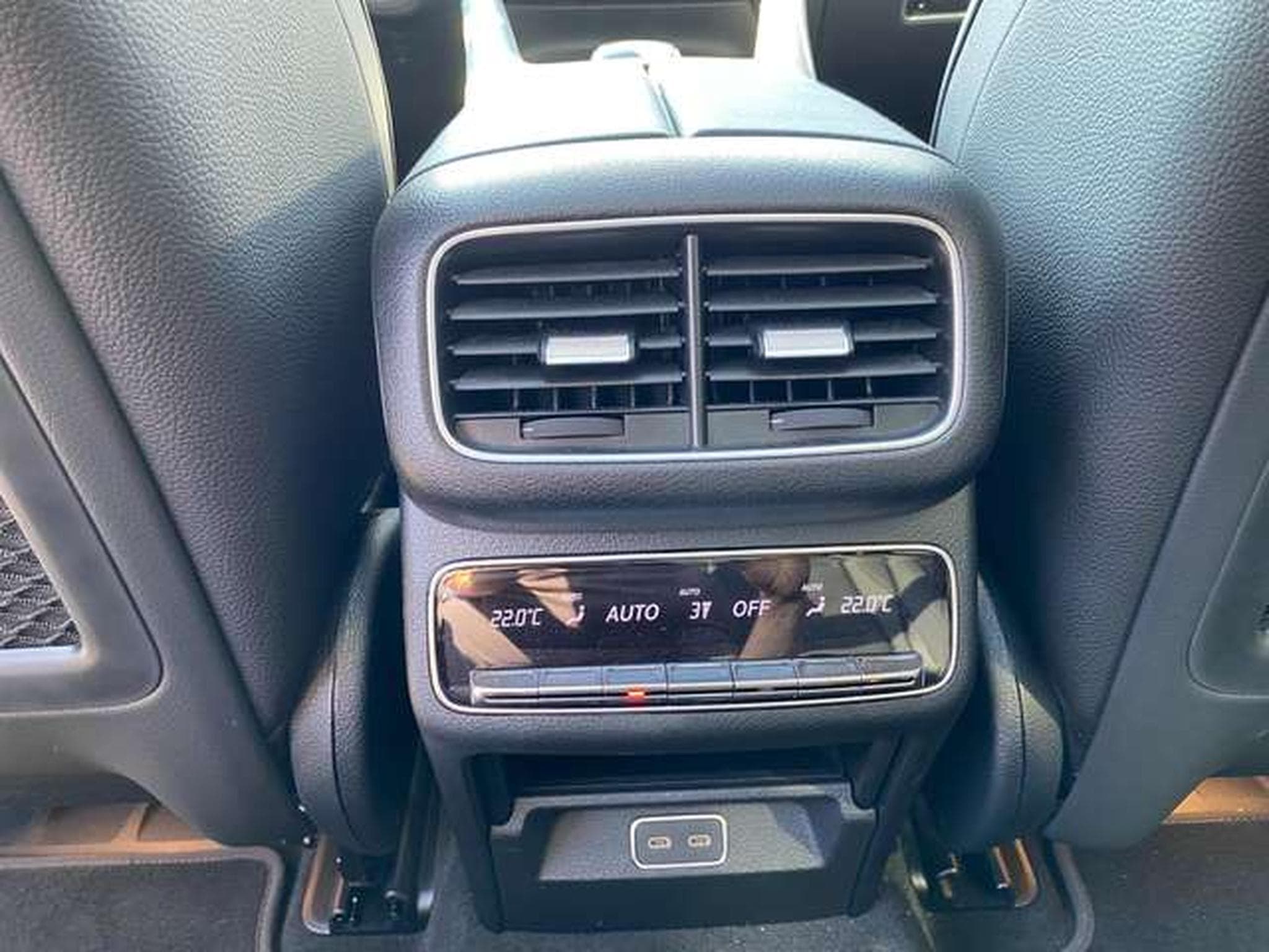 Mercedes GLE 300 GLE 300 d 4Matic 9G-TRONIC AMG Line (2025) - Photo 17