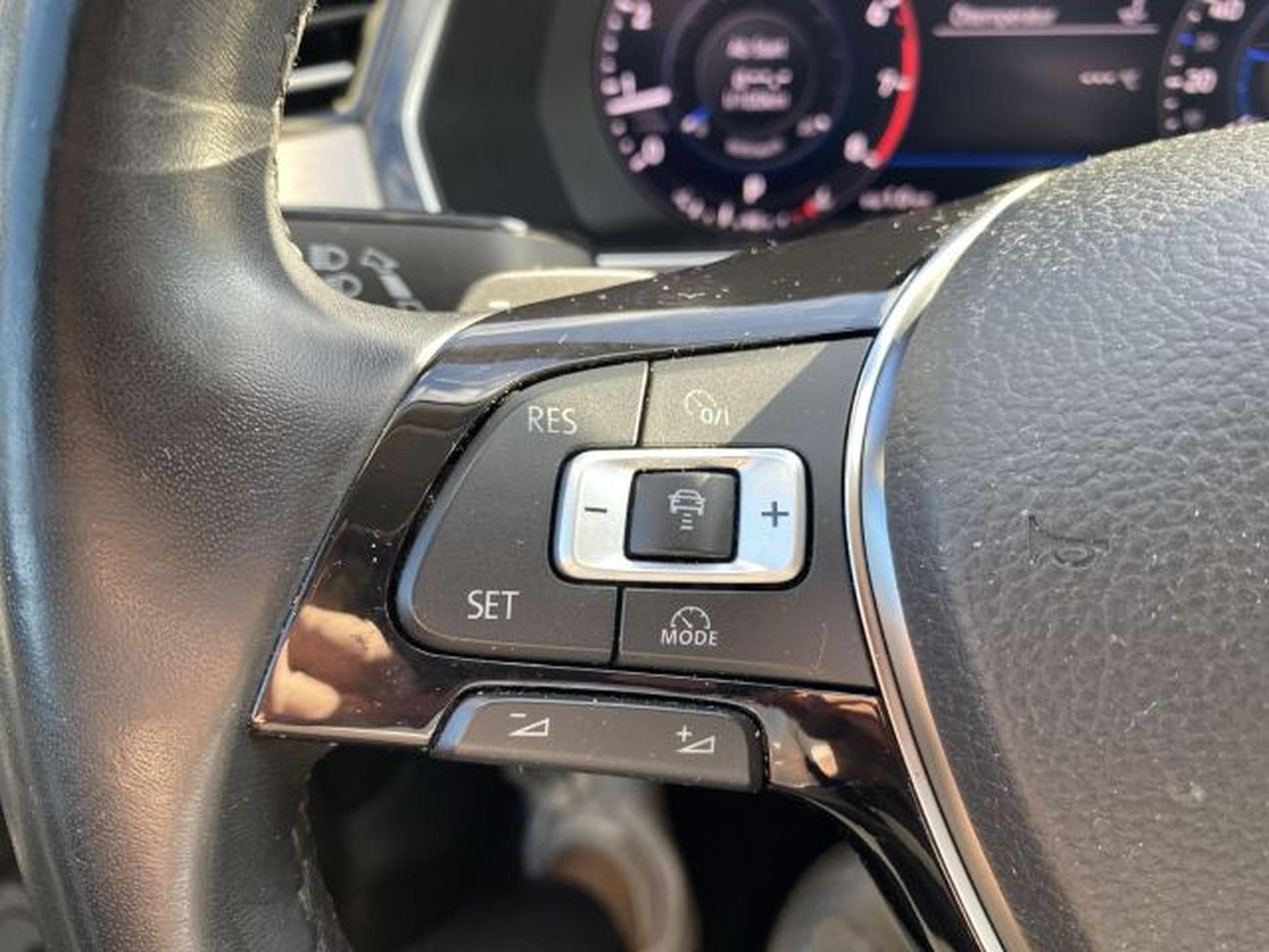 VW Passat Passat Variant 1.4 TSI DSG Highline AHK LED RFK (2018) - Photo 15