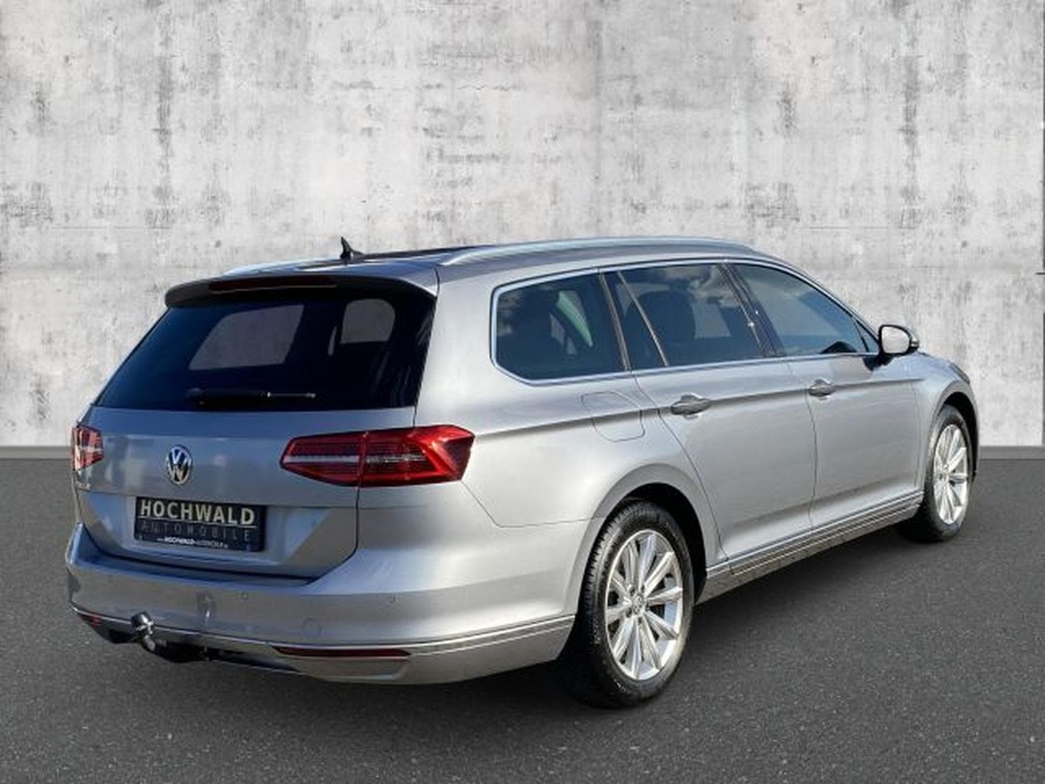 VW Passat Passat Variant 1.4 TSI DSG Highline AHK LED RFK (2018) - Photo 4