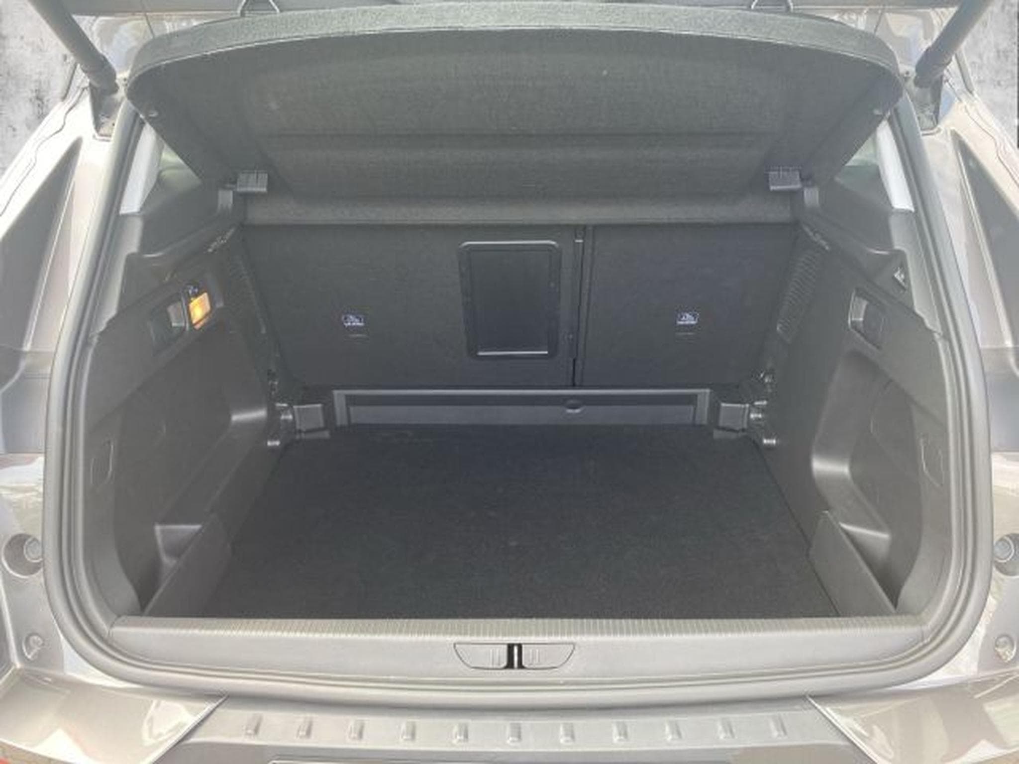 Opel Grandland Grandland X 1.2 Aut. Innovation NAVI RFK LED AHK (2020) - Photo 10