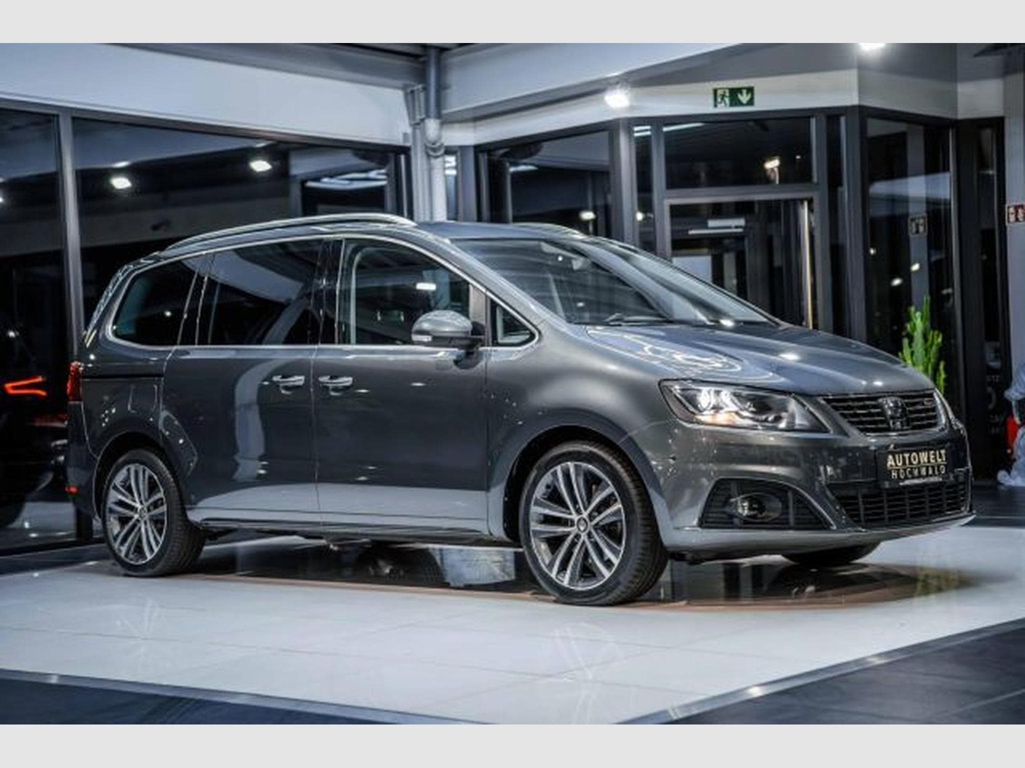 Seat Alhambra Alhambra 2.0 TDI DSG FR-Line NAVI LED AHK 7-Sitz (2020) - Photo 6